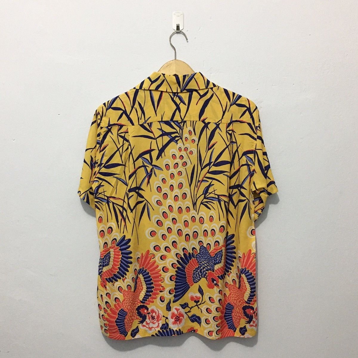 Japanese Brand 💥SOLD💥 Vintage Sun Surf Hawaiian Shirt Peacock Size US M / EU 48-50 / 2 - 4 Thumbnail