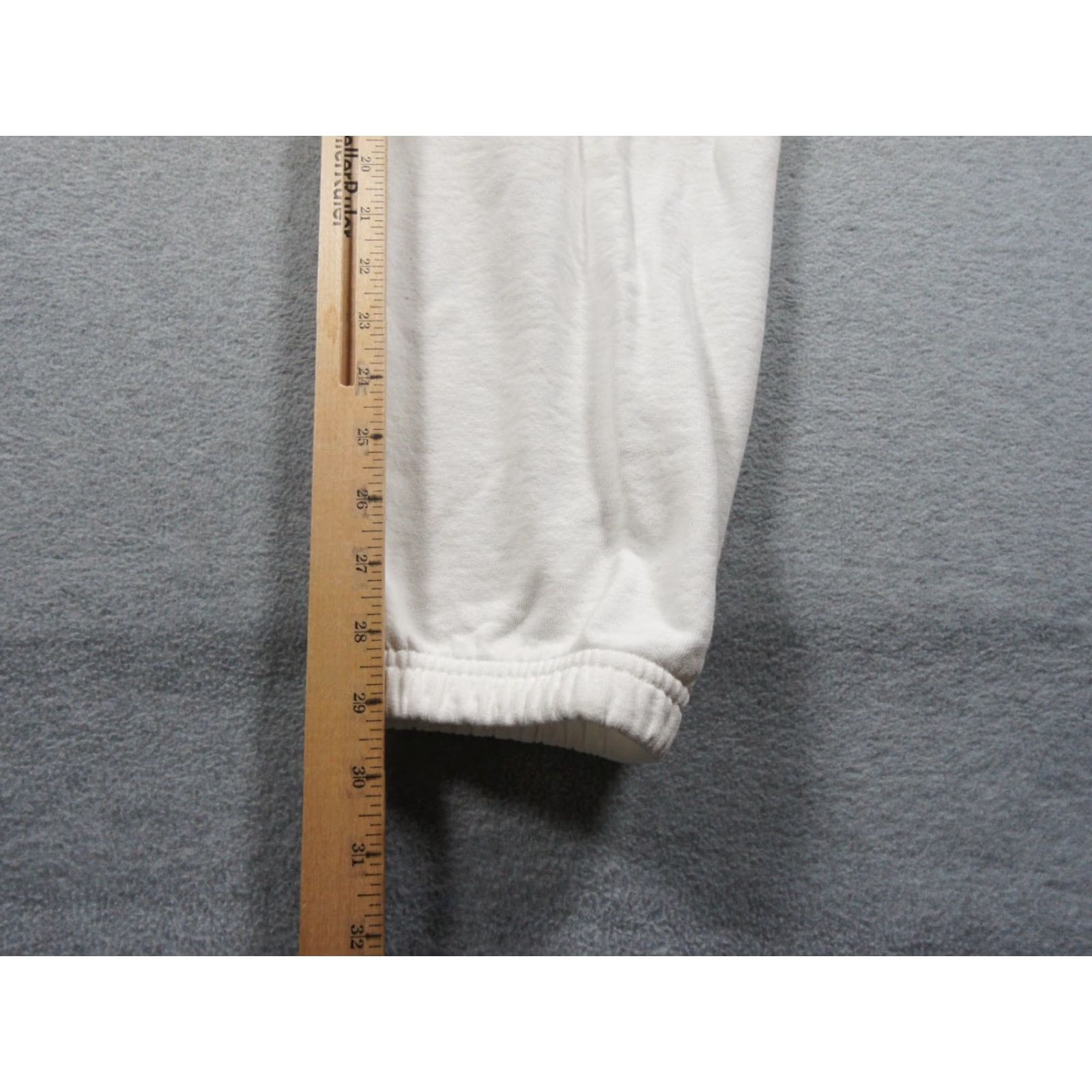 Sporty & Rich Sporty & Rich Pants Womens M White Sweatpants Fleece Lounge Comfort Regular Inseam 29 in Casual Travel READ* Mens Womens Boys Girls Size 32" / US 10 / IT 46 - 6 Thumbnail