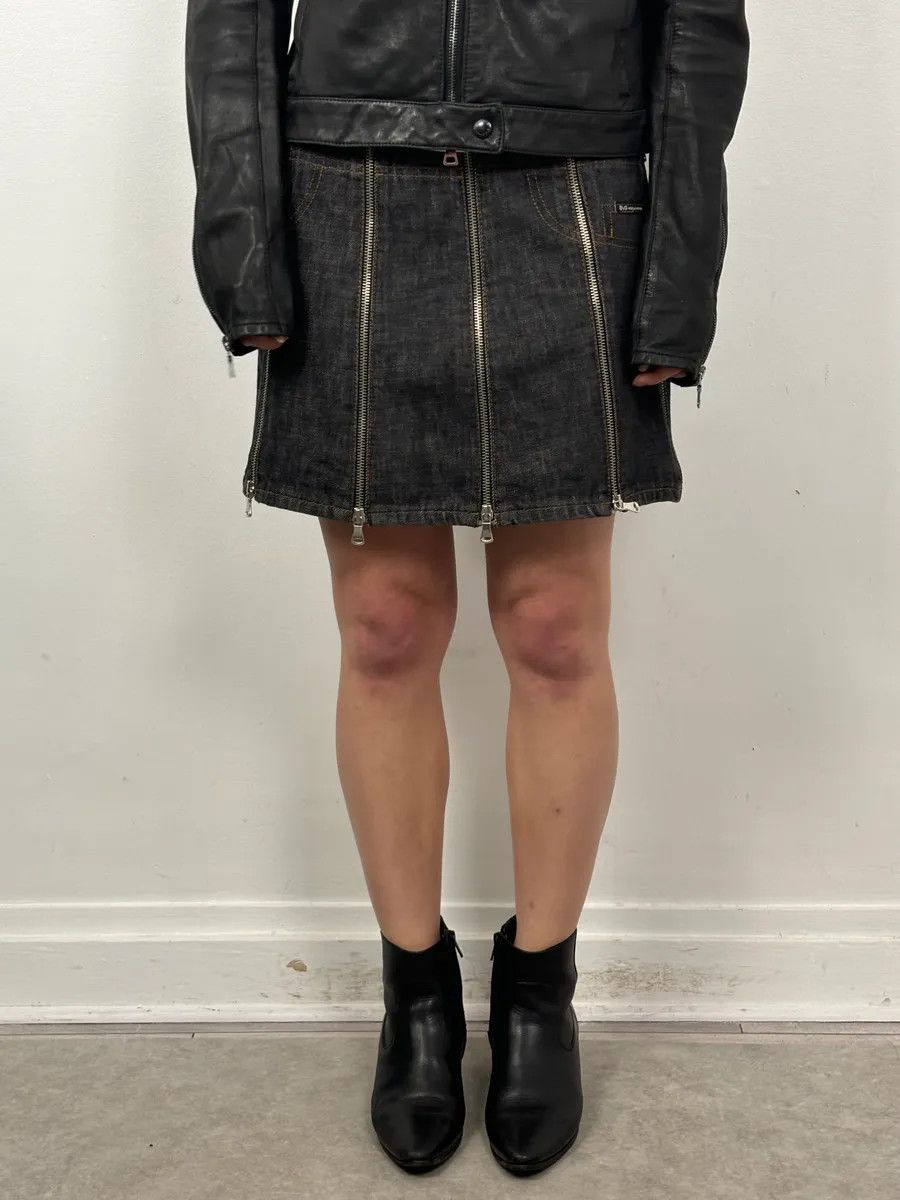 Dolce & Gabbana SS2003 Dolce & Gabbana Navy Denim Multi-Zip Skirt Size 28" / US 6 / IT 42 - 1 Thumbnail