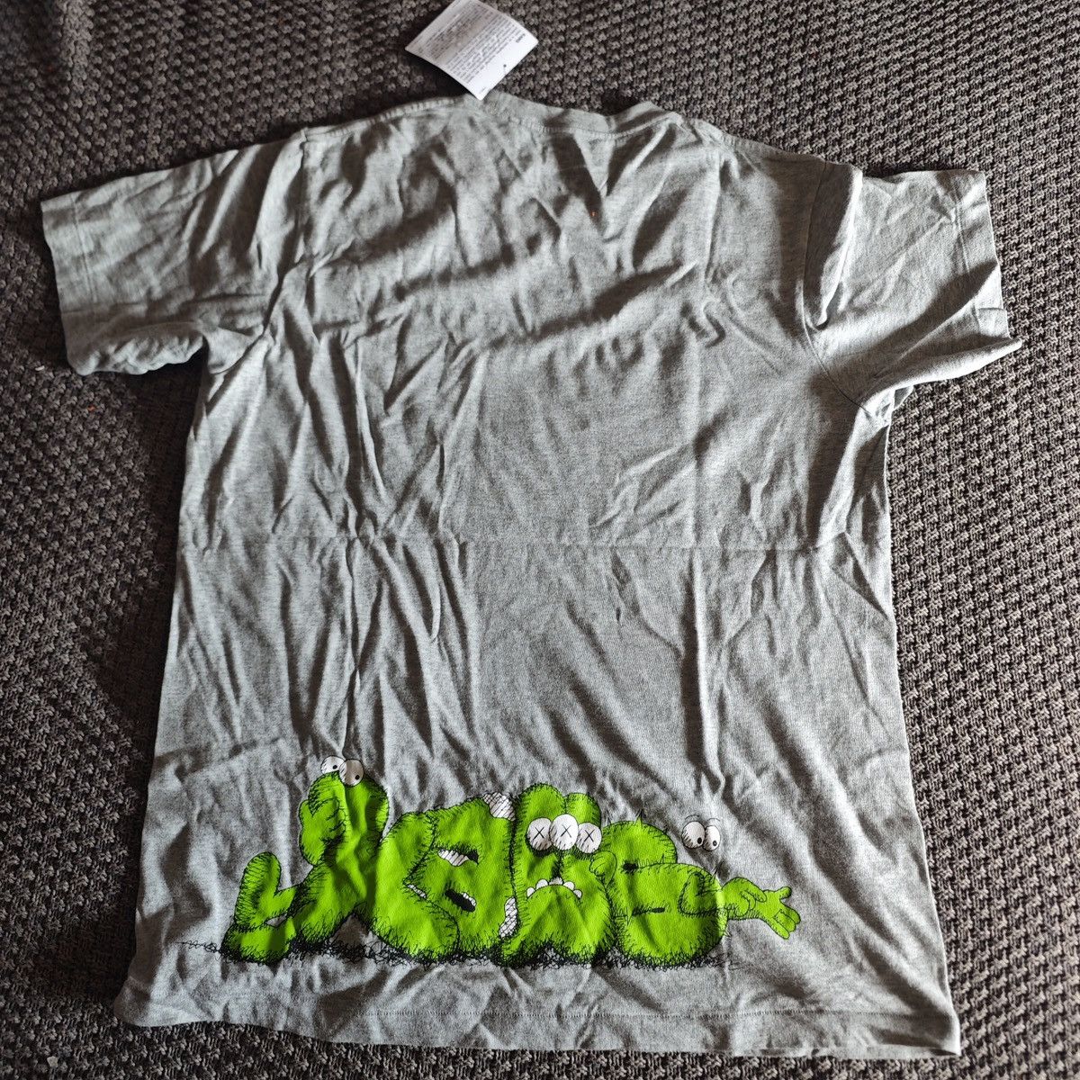 Kaws × Uniqlo Kaws x Uniqlo tshirt Size US L / EU 52-54 / 3 - 3 Thumbnail