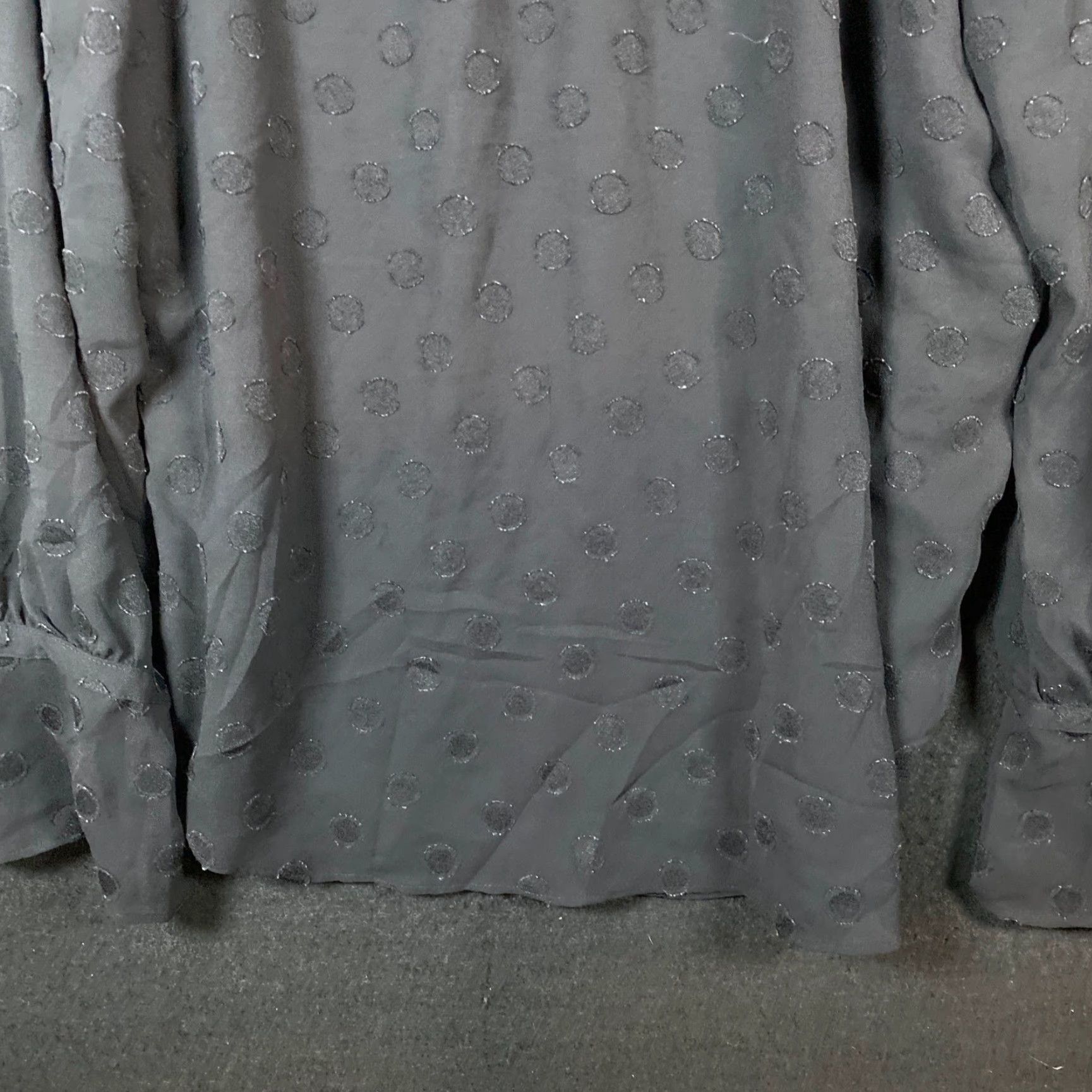 Ann Taylor Ann Taylor Factory Blouse Womens Black Polka Dot Long Sleeve Sheer Cutout Large Size L / US 10 / IT 46 - 3 Thumbnail