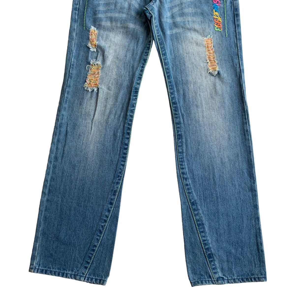 Japanese Brand Rare Y2K Japanese Brand Blue Moon Blue Embroidery Jeans Size US 30 / EU 46 - 7 Thumbnail