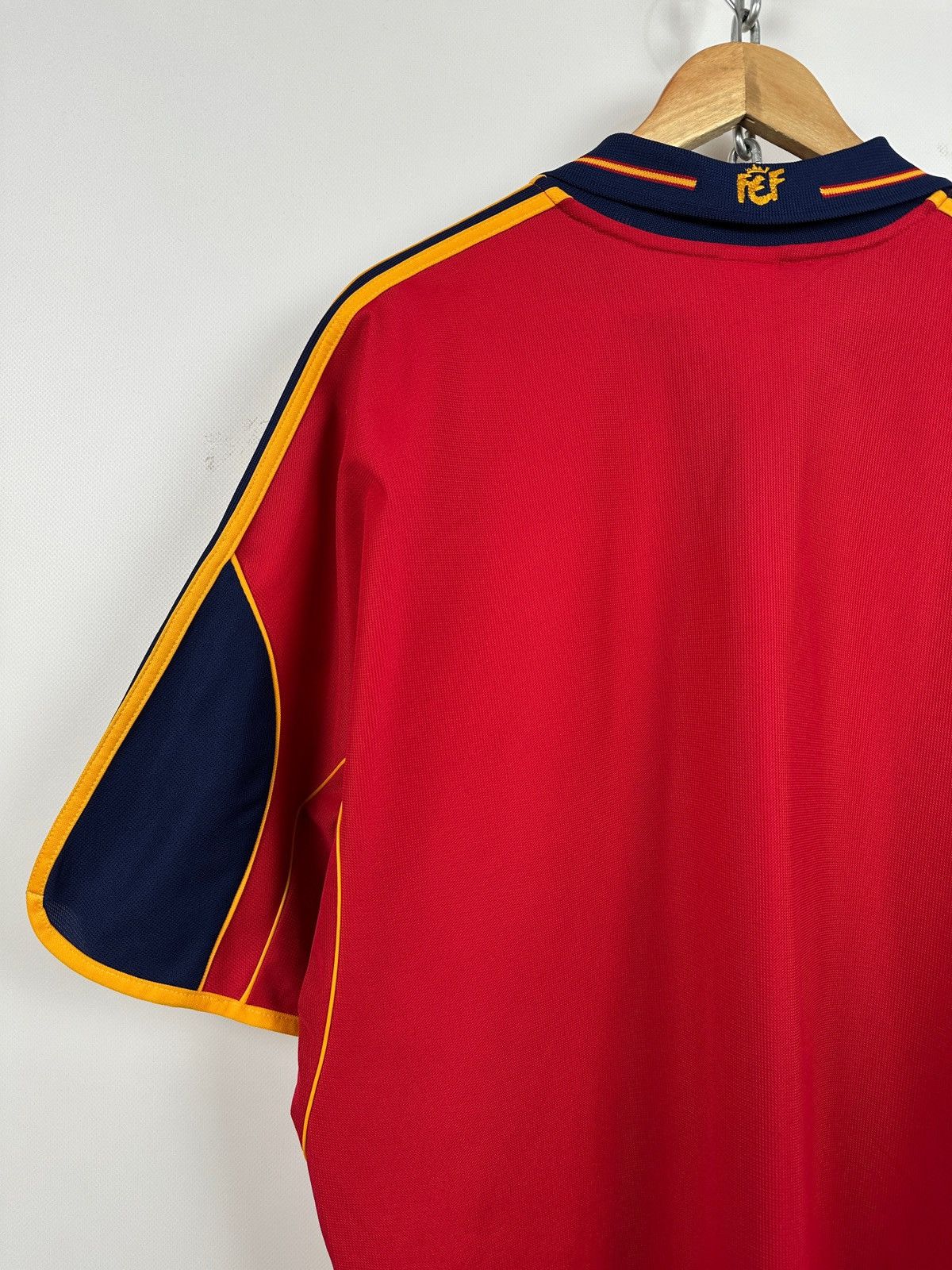 Adidas 1999/2002 Adidas Spain National Team Vintage Soccer Jersey Size US XL / EU 56 / 4 - 15 Thumbnail
