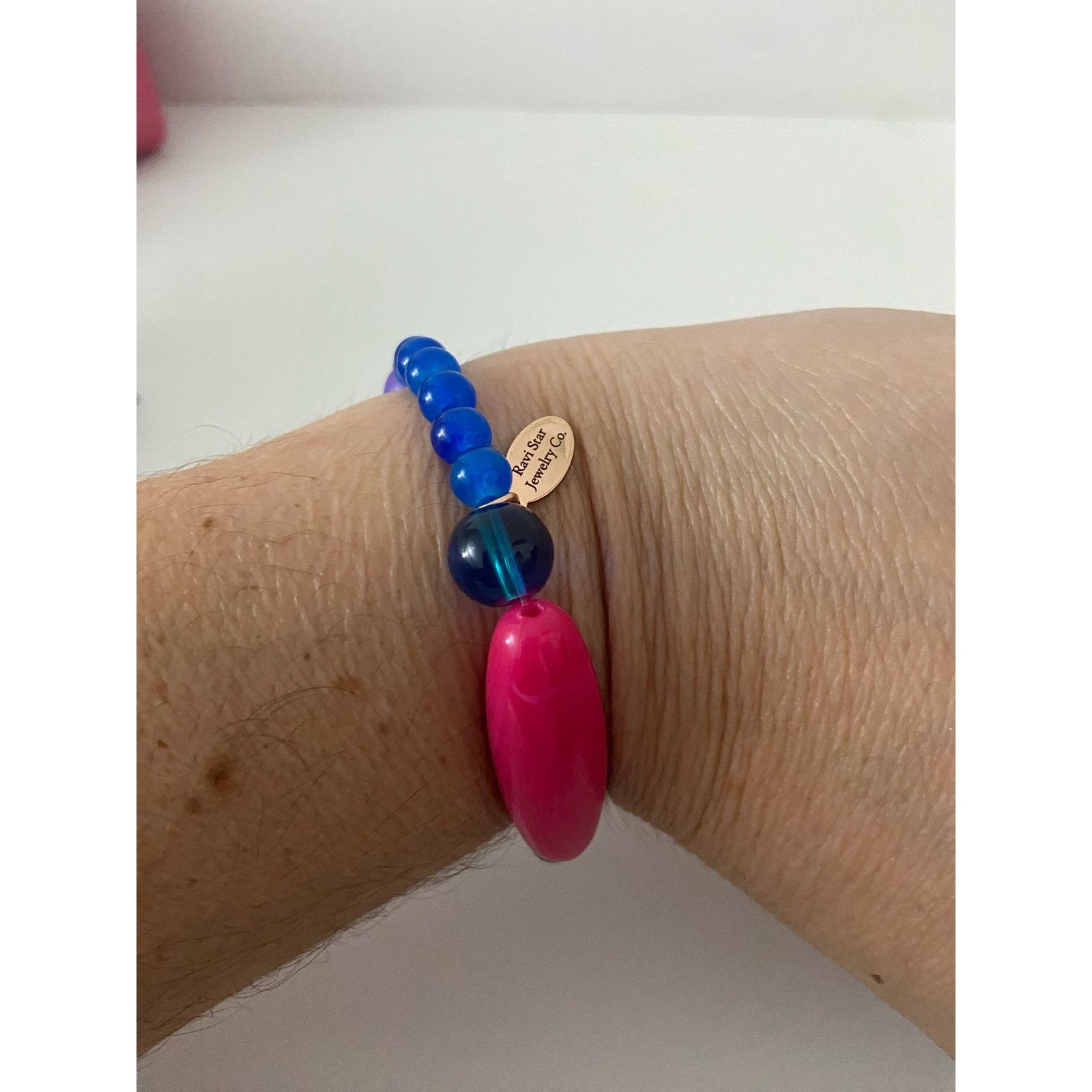 Handmade Handmade bright blue and pink bead bracelet Size ONE SIZE - 1 Thumbnail
