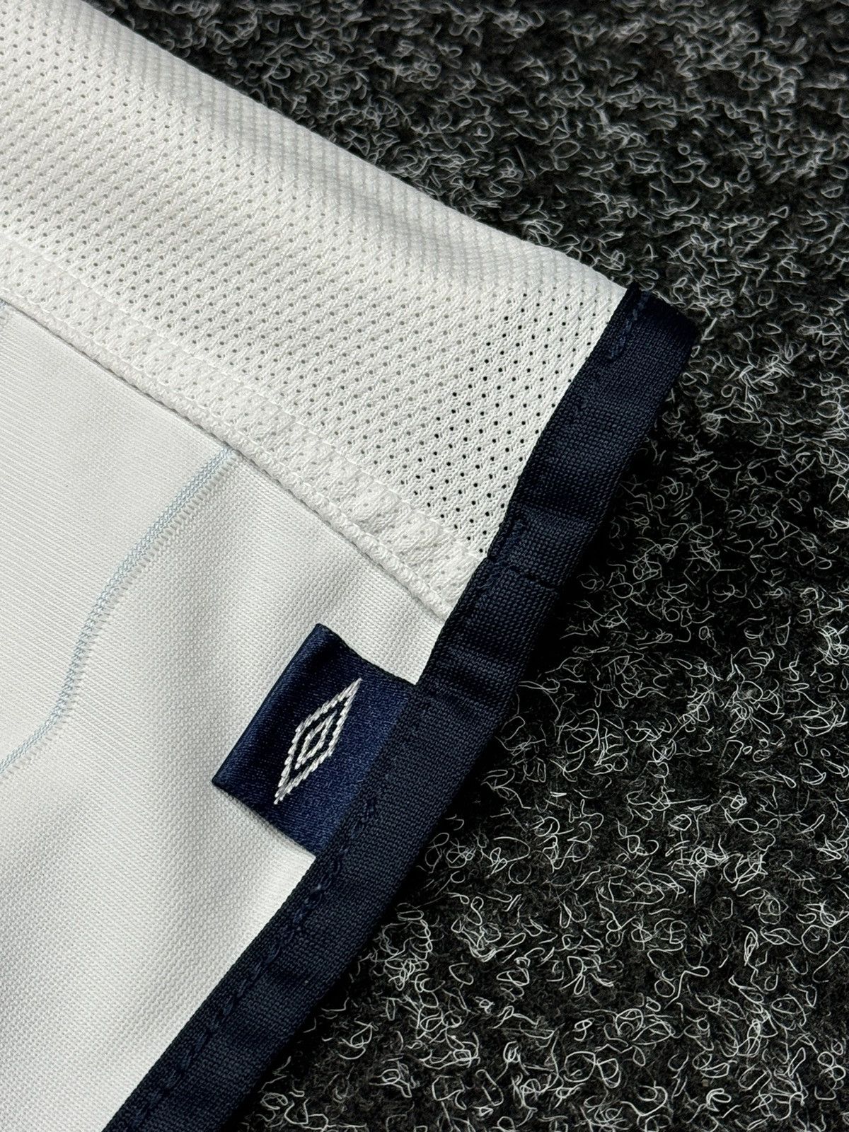 Umbro × Vintage UMBRO ENGLAND 🏴󠁧󠁢󠁥󠁮󠁧󠁿 Double-sided football T-shirt Kellow 69 Size US L / EU 52-54 / 3 - 13 Thumbnail