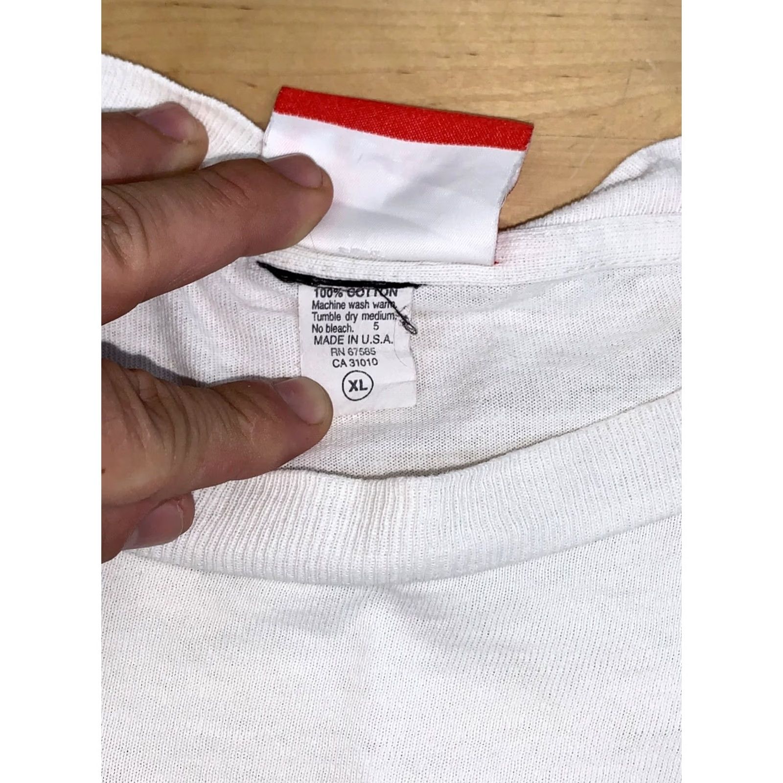 Vintage VINTAGE Coca-Cola Shirt Men XL White 90s USA Polar Bears Logo Graphic Print Short Sleeve Crew Neck T-Shirt ML Mens 1990s Size US XL / EU 56 / 4 - 3 Thumbnail