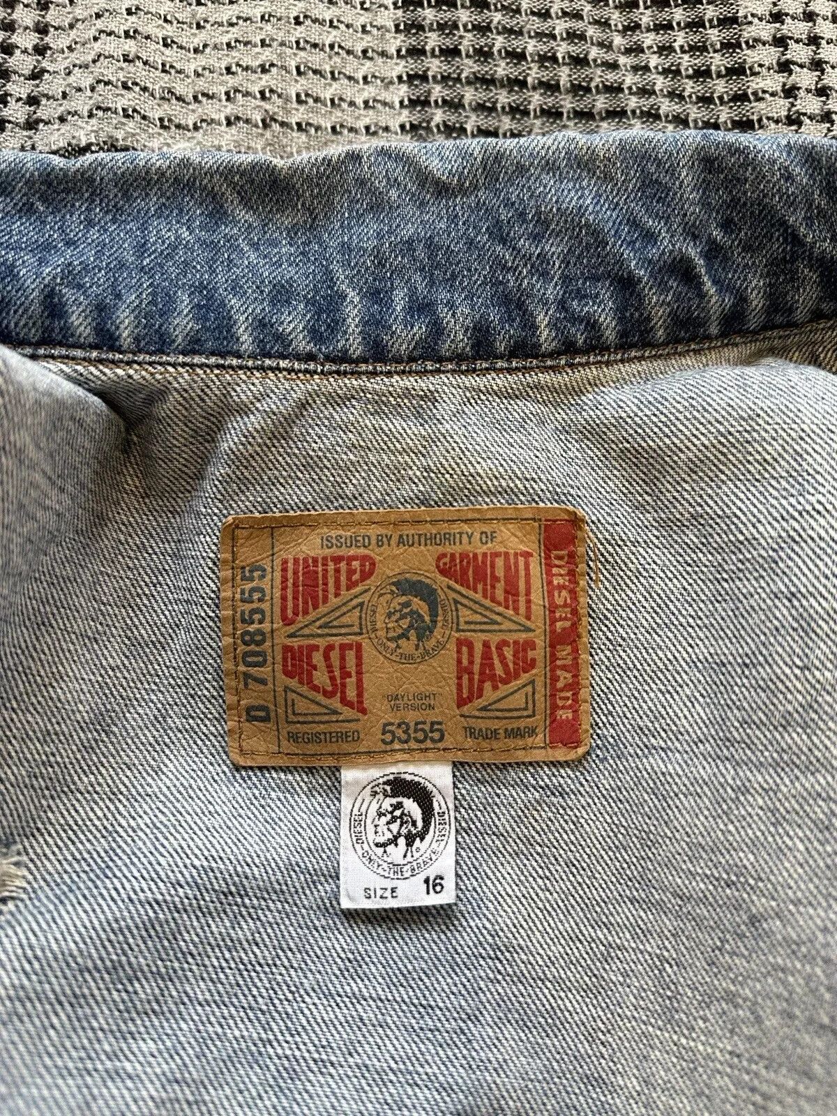Diesel DIESEL VINTAGE DENIM destressed jeans VEST WOMENS Y2K Italy Size XXL / US 16-18 / IT 52-54 - 9 Thumbnail
