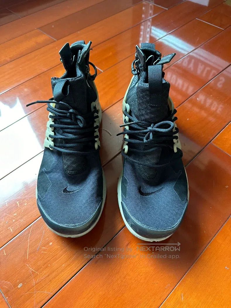 Acronym Acronym size XS Color-matched sneakers Size US 6 / EU 39 - 3 Thumbnail