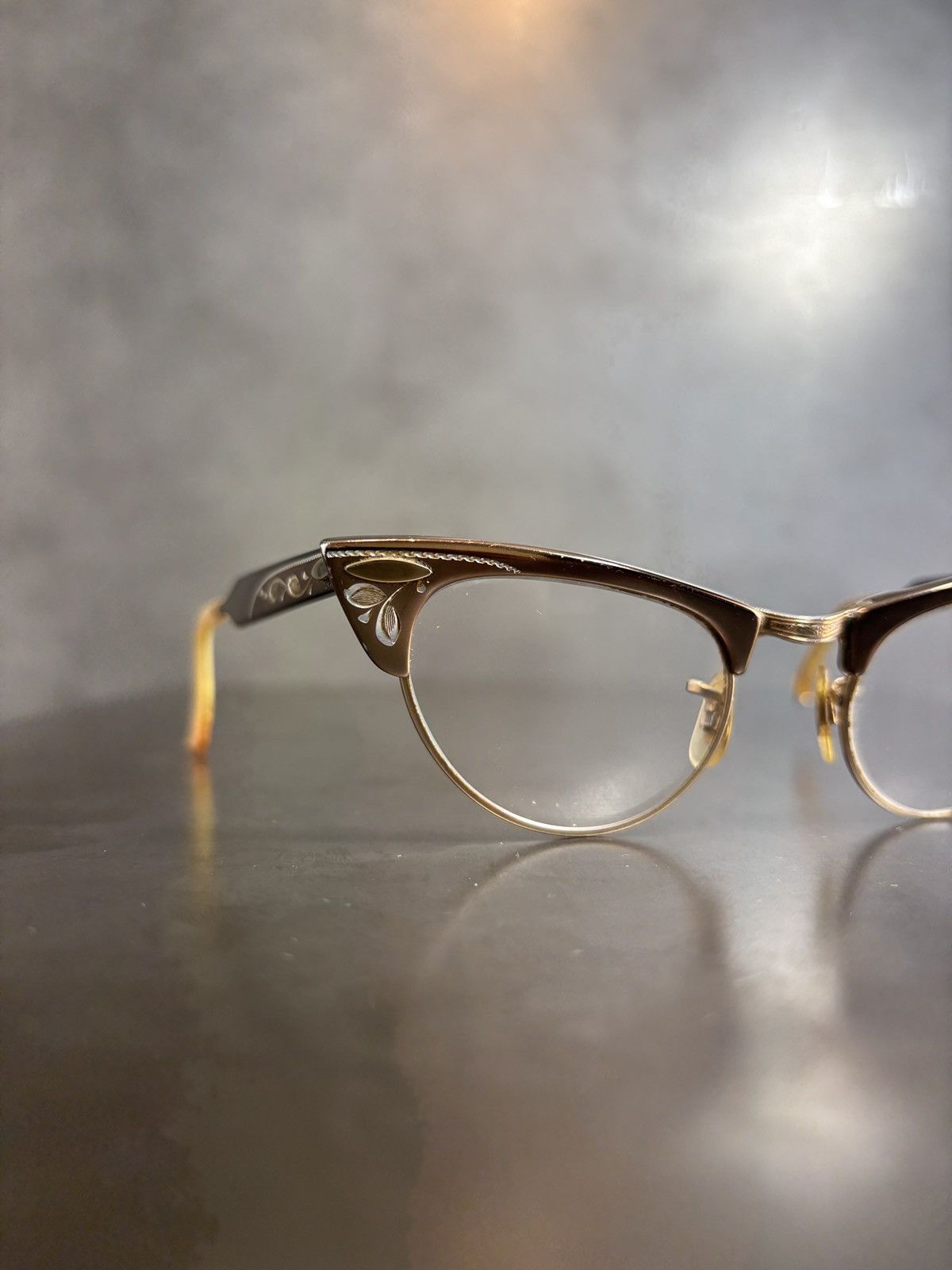 Shuron 1960s Shuron Frames Vintage Eyeglasses Horn Rim USA Gold Size ONE SIZE - 6 Thumbnail