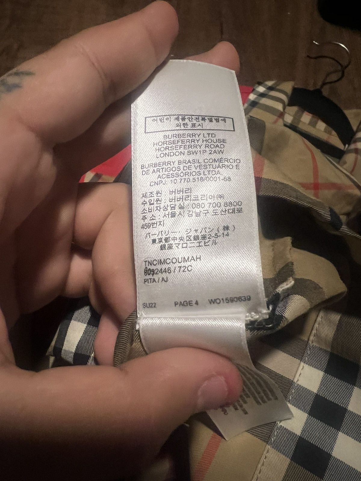 Burberry Burberry x Universal Passport Paris Fashion Week Size US L / EU 52-54 / 3 - 18 Thumbnail