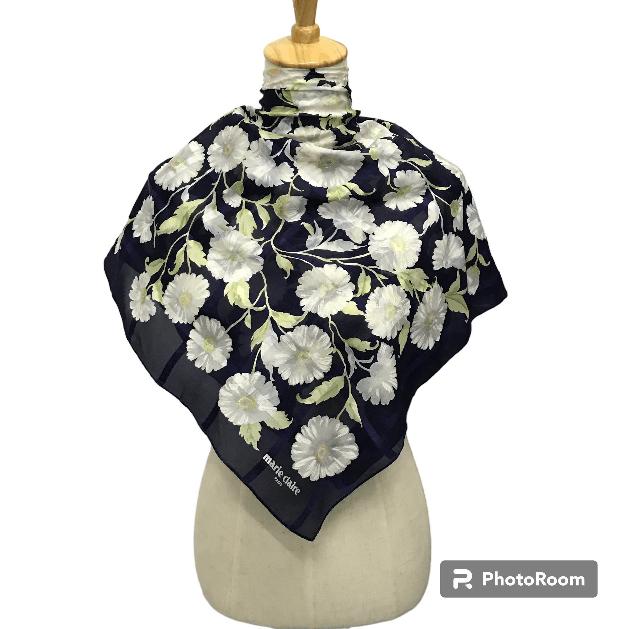 Vintage Marie Claire Floral Silk Scarf M133 Size ONE SIZE - 1 Thumbnail