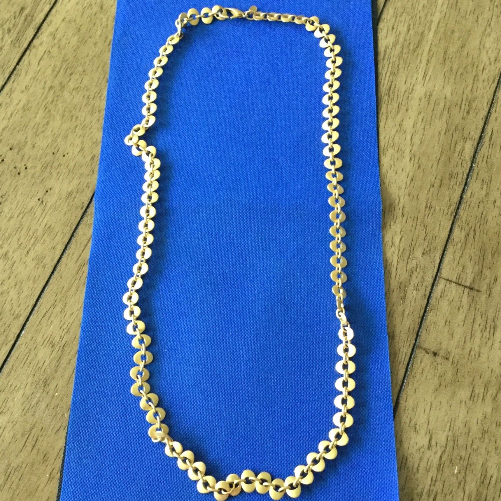 Express VINTAGE Express Gold Tone Metal Chain Belt Skinny L/XL 90s Womens Size ONE SIZE - 2 Thumbnail