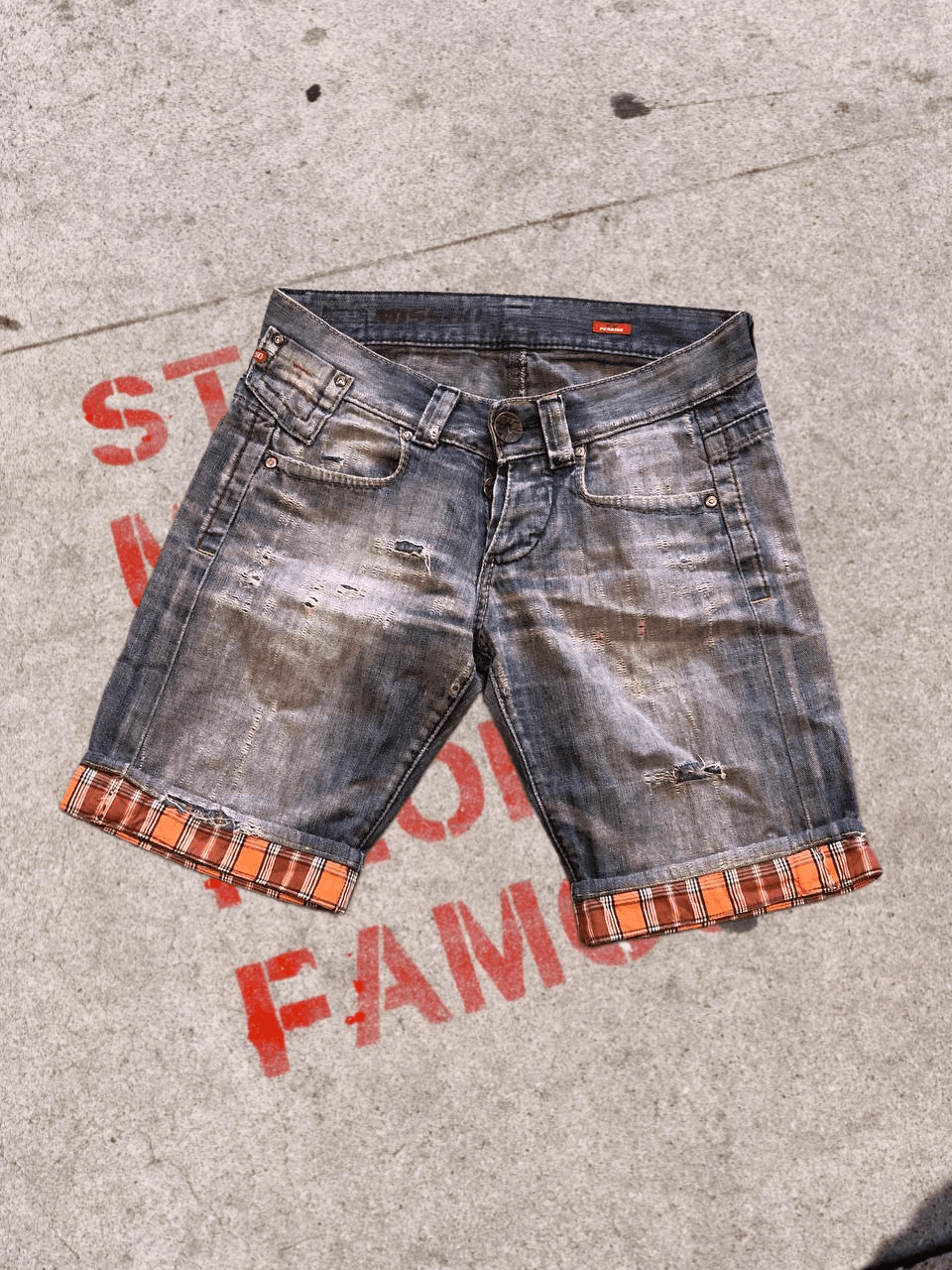Miss Sixty MISS SIXTY Denim Shorts Classic Look DISTRESSED Size 28" / US 6 / IT 42 - 1 Thumbnail