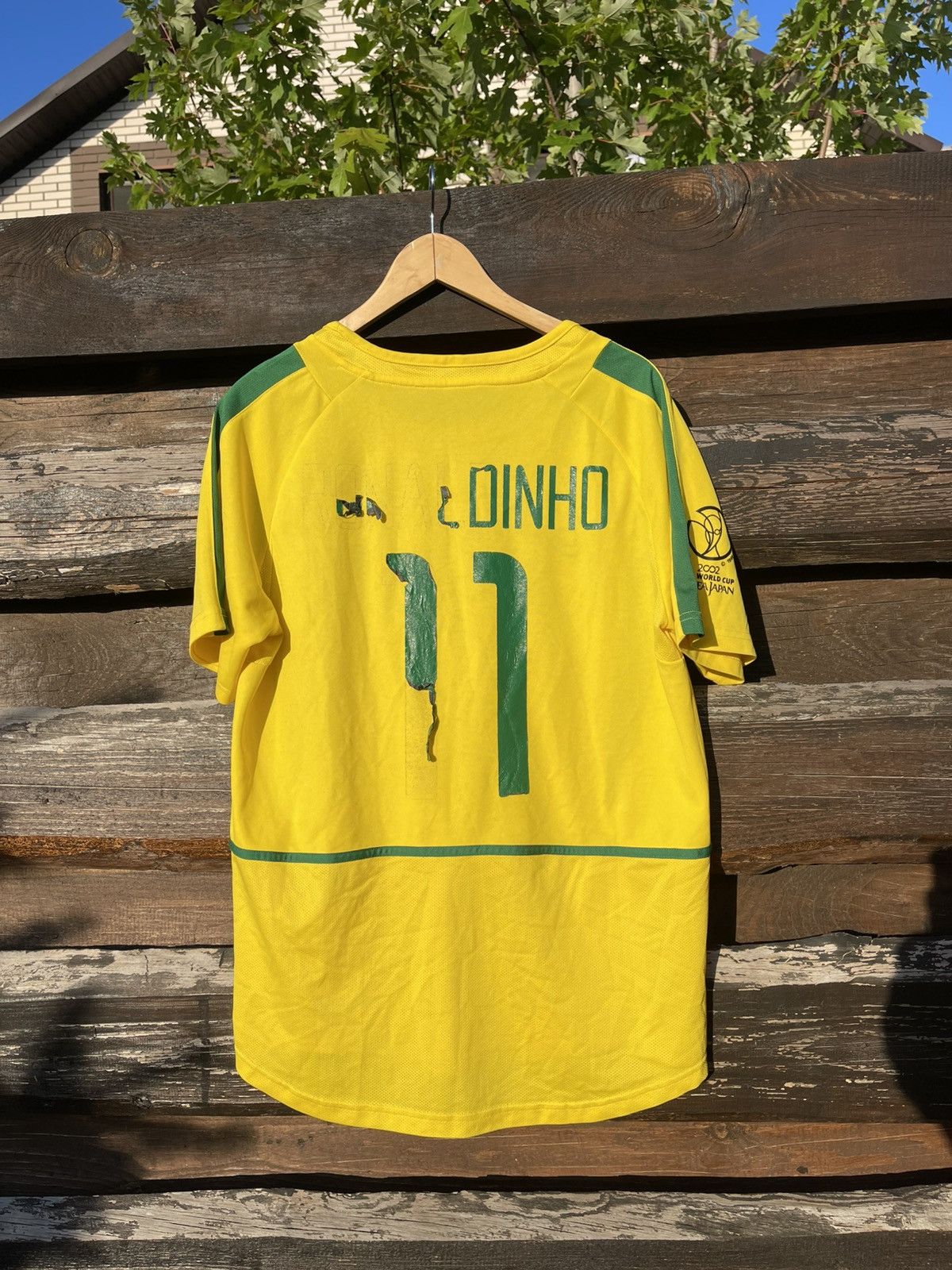 Nike 2002 Nike Brazil #11 Ronaldinho soccer jersey vintage Size US L / EU 52-54 / 3 - 12 Thumbnail