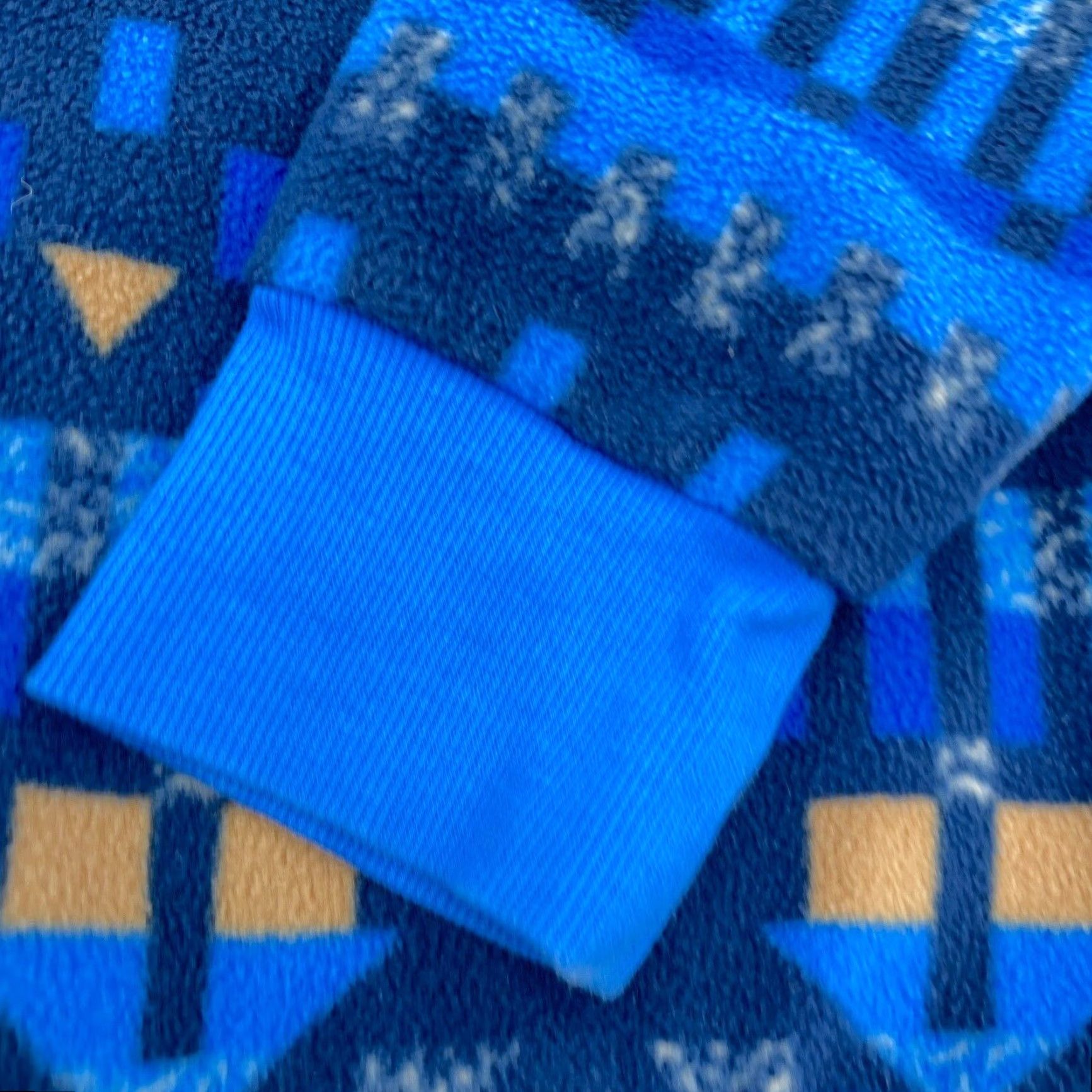 Vintage Columbia Pullover Sweater Men Small Blue Fleece Knit Geometric Aztec Classic Modern Outdoor Casual Travel Workwear Size US S / EU 44-46 / 1 - 3 Thumbnail