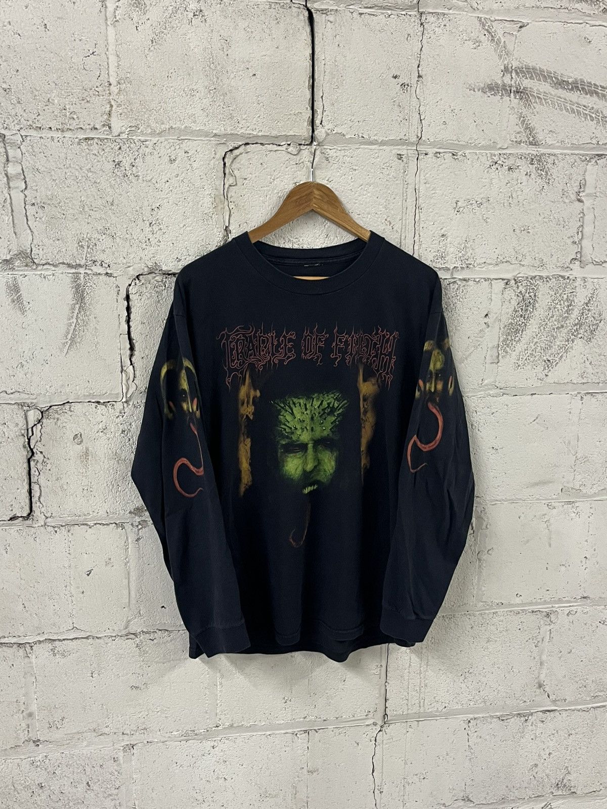Band Tees Cradle of filth rare vintage long sleeve band Tee grunge Size US L / EU 52-54 / 3 - 1 Thumbnail