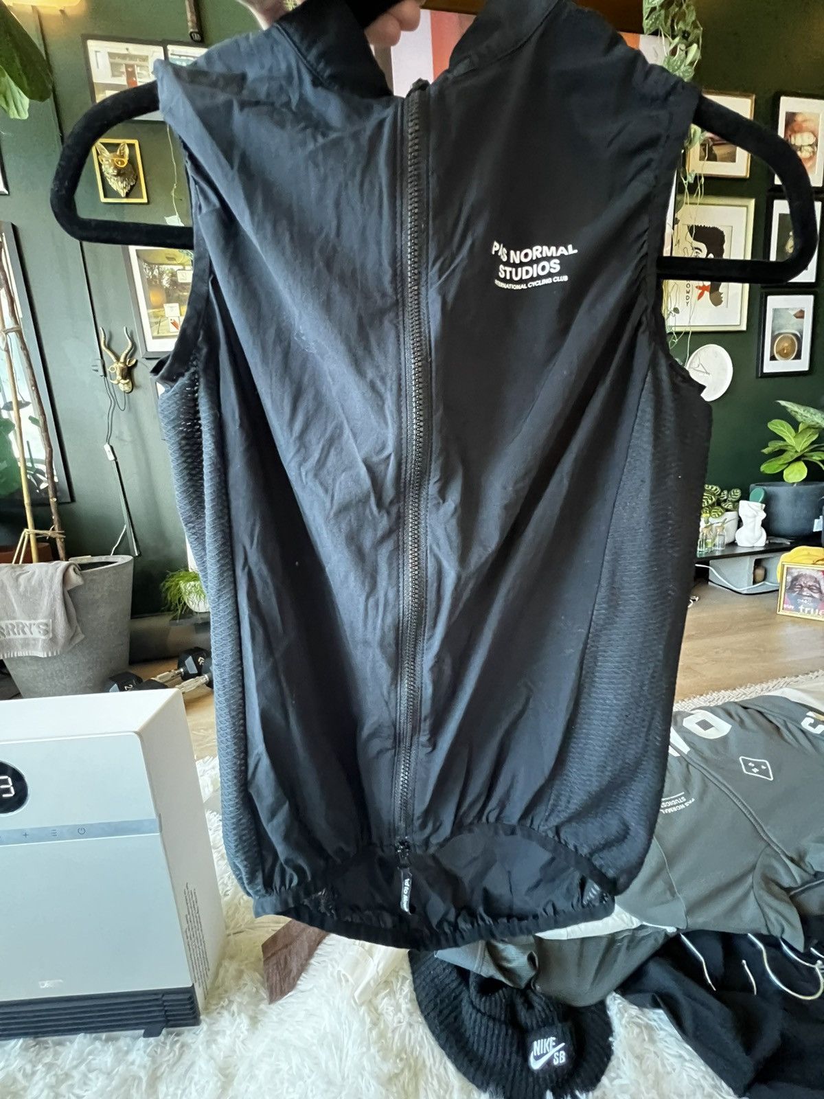 Pas Normal Studios Pas Normal Women's Mechanism Stow Away Gilet Size Medium Size M / US 6-8 / IT 42-44 - 1 Thumbnail