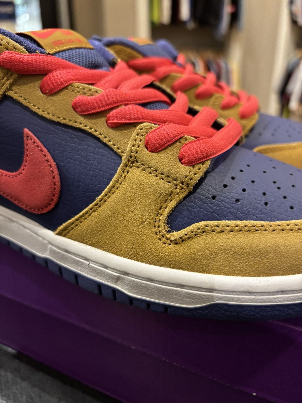 Nike Nike SB Dunk Low ‘Reverse Papa Bear’ Size US 7.5 / EU 40-41 - 4 Thumbnail