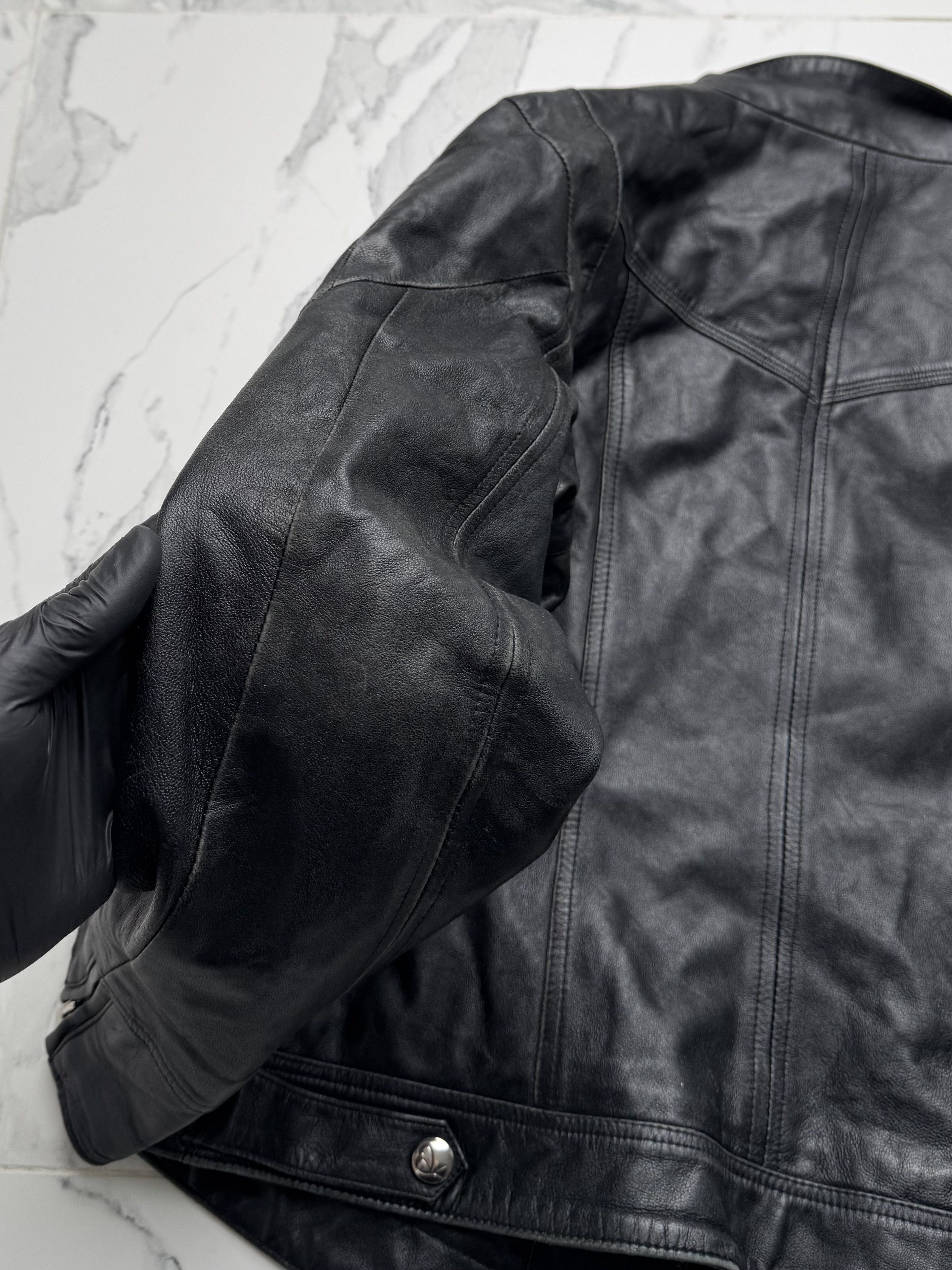 Vintage Vintage Women's Black Leather Biker Jacket Zip Up Fitted Size M / US 6-8 / IT 42-44 - 13 Thumbnail