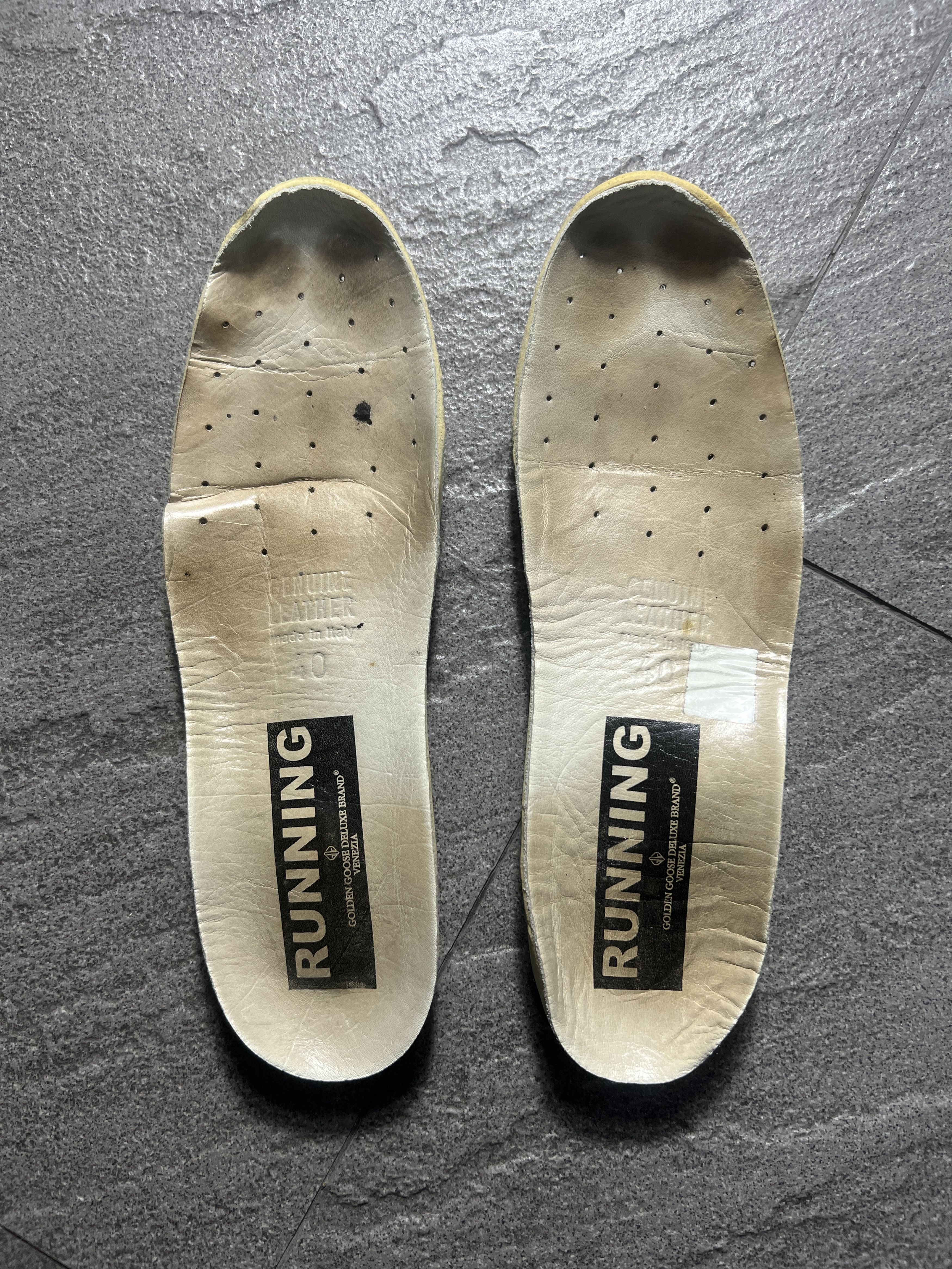 Golden Goose Golden Goose Running Sole Cream Red Star Size 36 Size US 7 / EU 40 - 15 Thumbnail