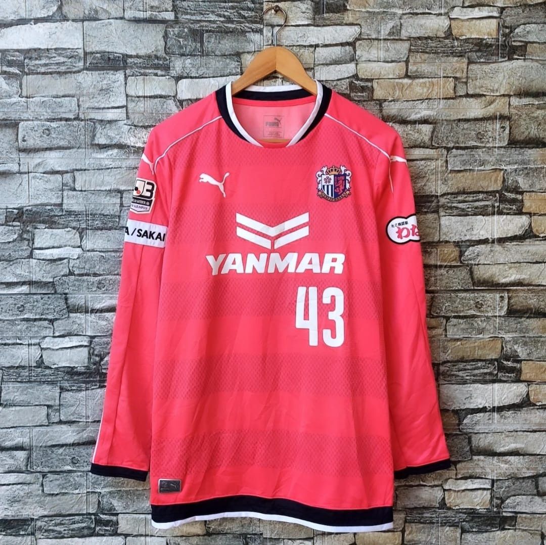 Puma 2016 CEREZO OSAKA HOME JERSEY Size US M / EU 48-50 / 2 - 1 Thumbnail