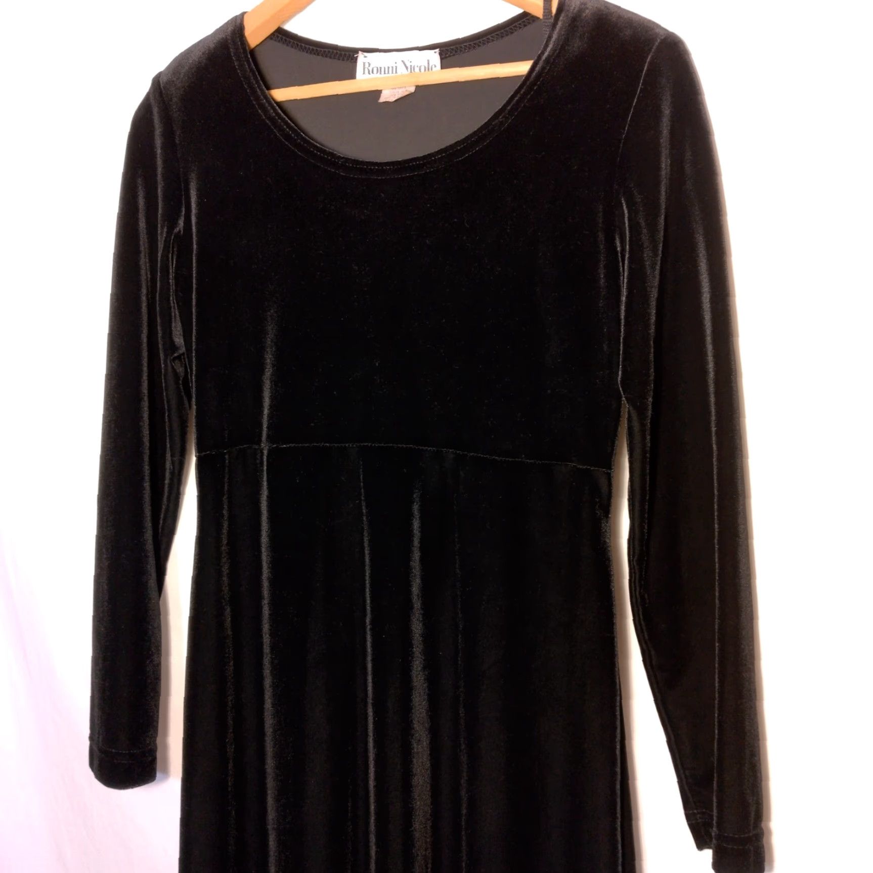 Velour VINTAGE Ronni Nicole Petite Dress 6P Black Velour Stretch 1990s Gothy Witchy Gothic Girls Women Size M / US 6-8 / IT 42-44 - 7 Thumbnail
