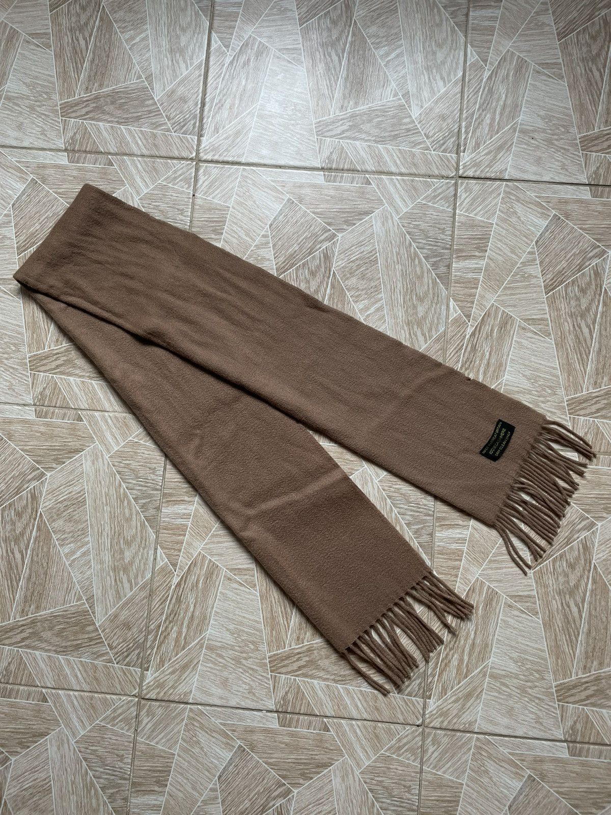Vintage Rare Vintage Cashmere Beige Scarf Made in Great Britain Size ONE SIZE - 2 Thumbnail