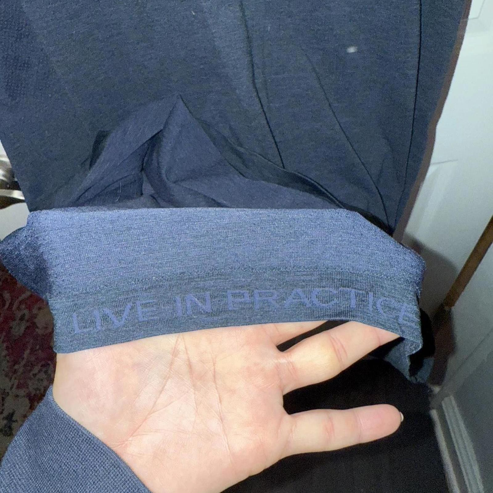 Lululemon Lululemon Men's Metal Vent Tech Shirt Size US M / EU 48-50 / 2 - 2 Thumbnail