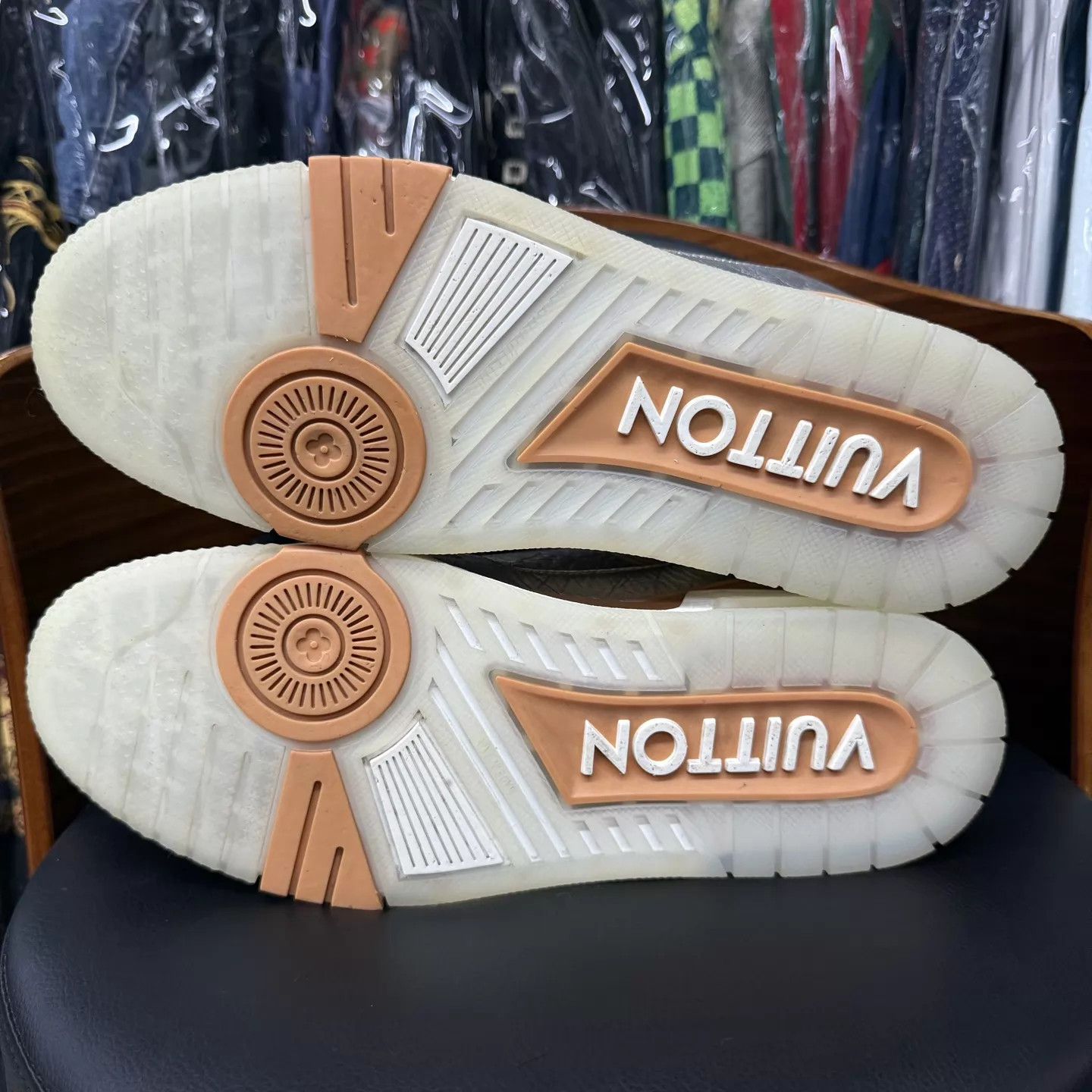 Louis Vuitton LV Trainer White/Silver/Brown US9/43 Unworn Size US 10 / EU 43 - 8 Thumbnail