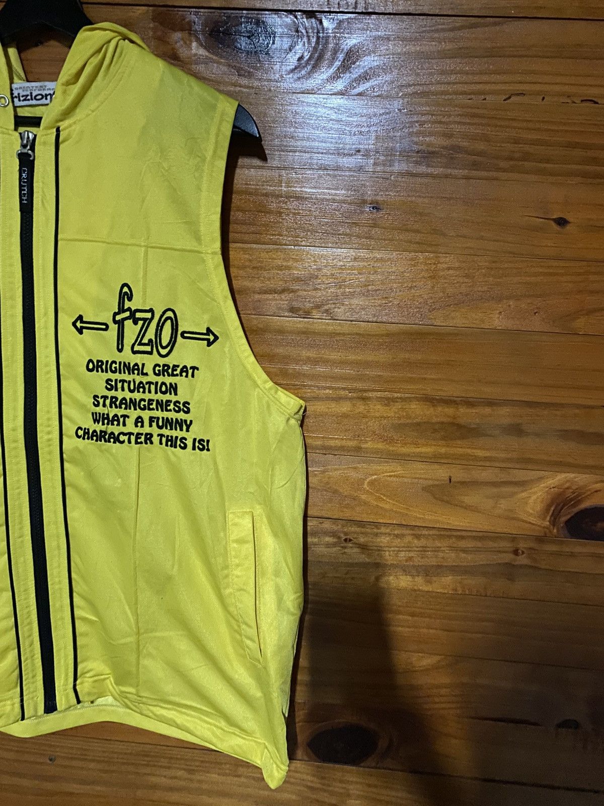 Vintage Vintage Frizione Yellow Sleeveless Hoodie Vest – Streetwear Size US L / EU 52-54 / 3 - 6 Thumbnail