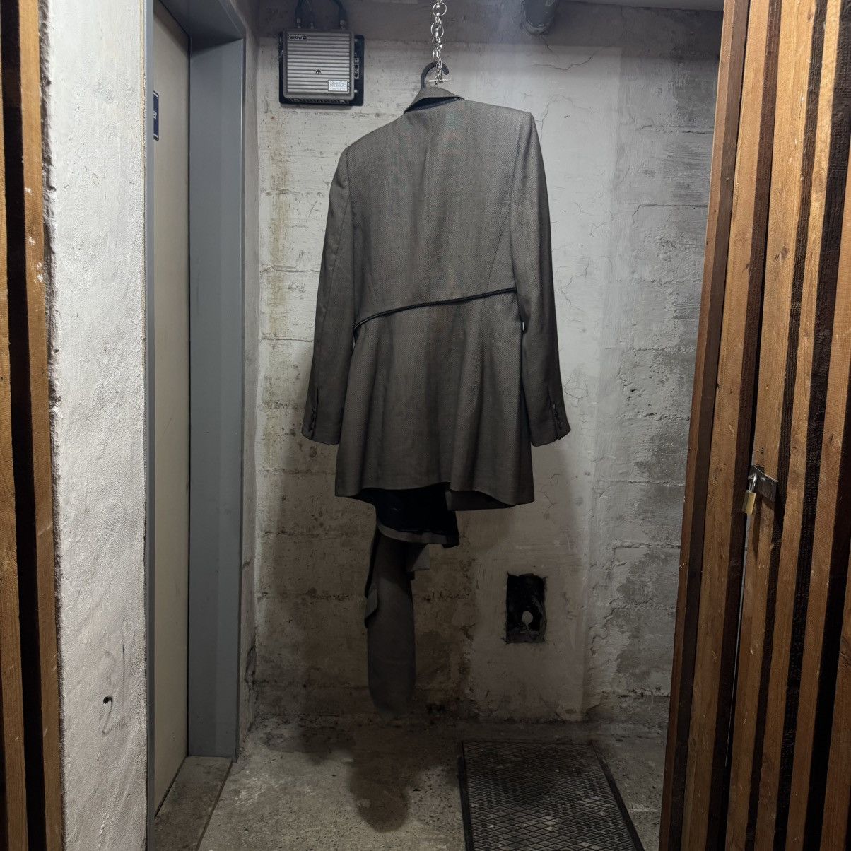 Alexander McQueen F/W 2001 Alexander McQueen around coat jacket Size M / US 6-8 / IT 42-44 - 4 Thumbnail