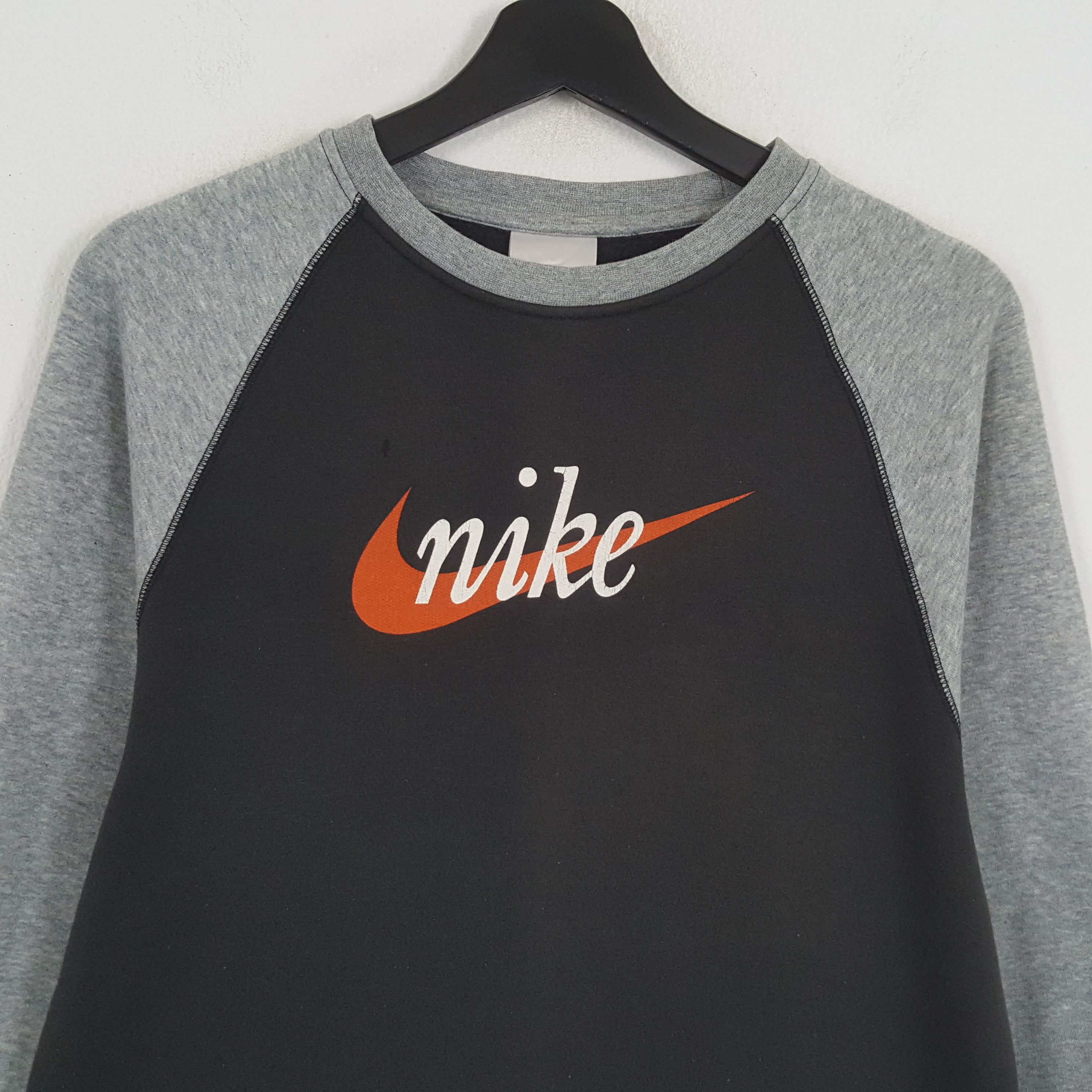 Nike × Vintage NIKE Center Design Streetwear Style Sweatshirt Size US S / EU 44-46 / 1 - 2 Thumbnail