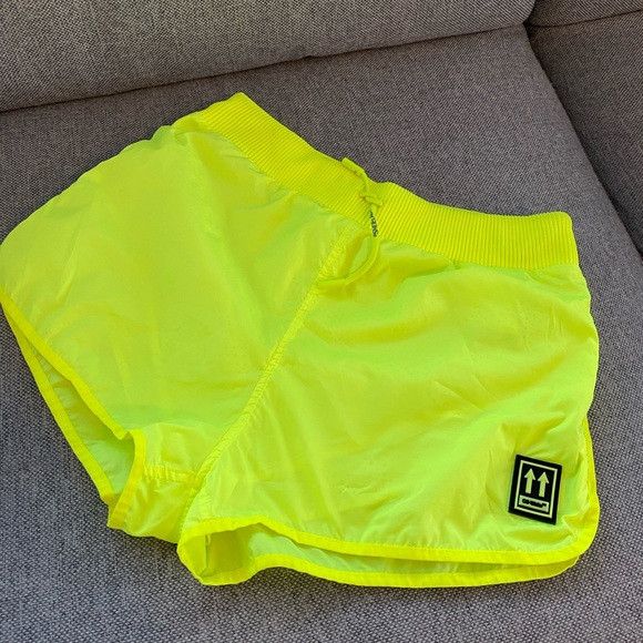 Off-White Off-White Yellow Nylon Running Shorts Size 27" / US 4 / IT 40 - 1 Thumbnail