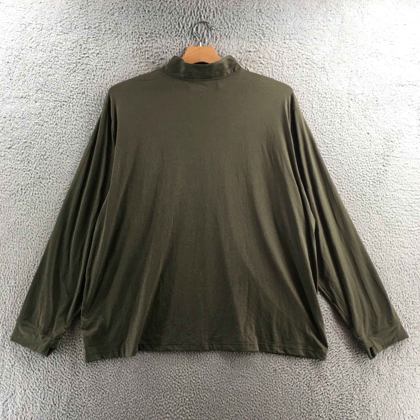 Old Navy Old Navy Mens 4XL Pullover Active Olive Green Cloud 94 Soft Go-Dry Cool Button-Up Shirt - 4X-Large, Cotton Blend, Solid, Regular Fit, Casual Menswear Size US XXL / EU 58 / 5 - 7 Thumbnail
