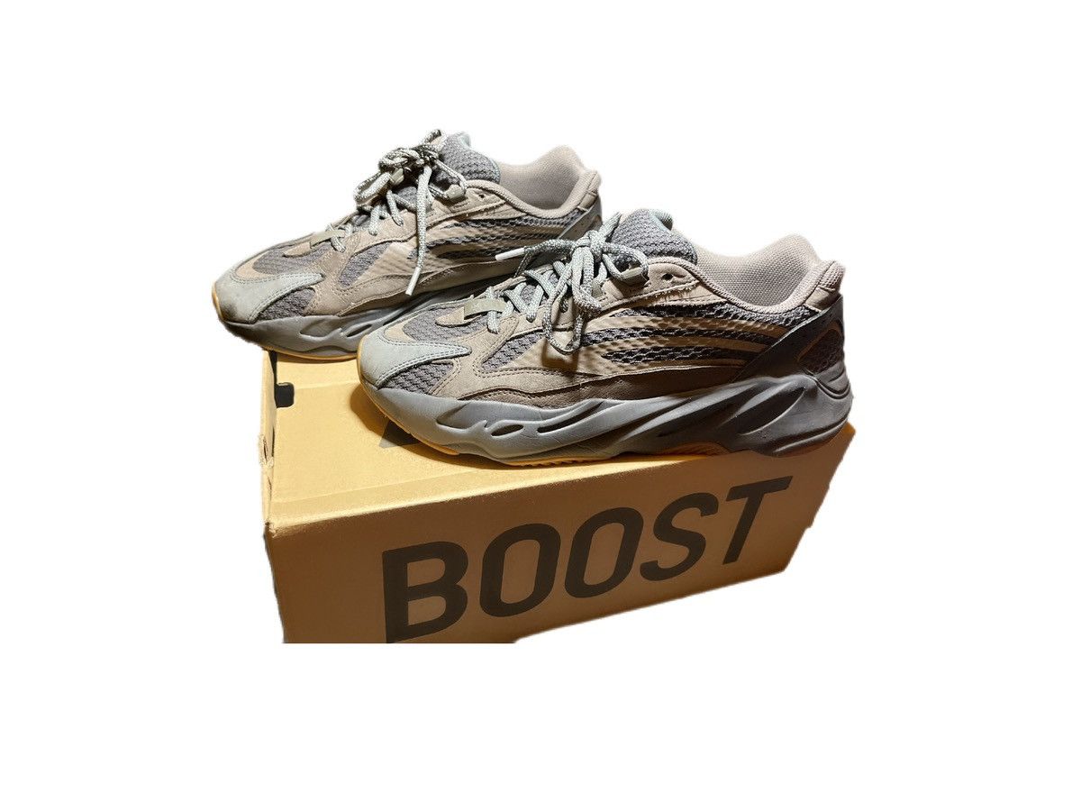 Adidas × Yeezy Yeezy 700v2 Geode Size US 11 / EU 44 - 2 Thumbnail