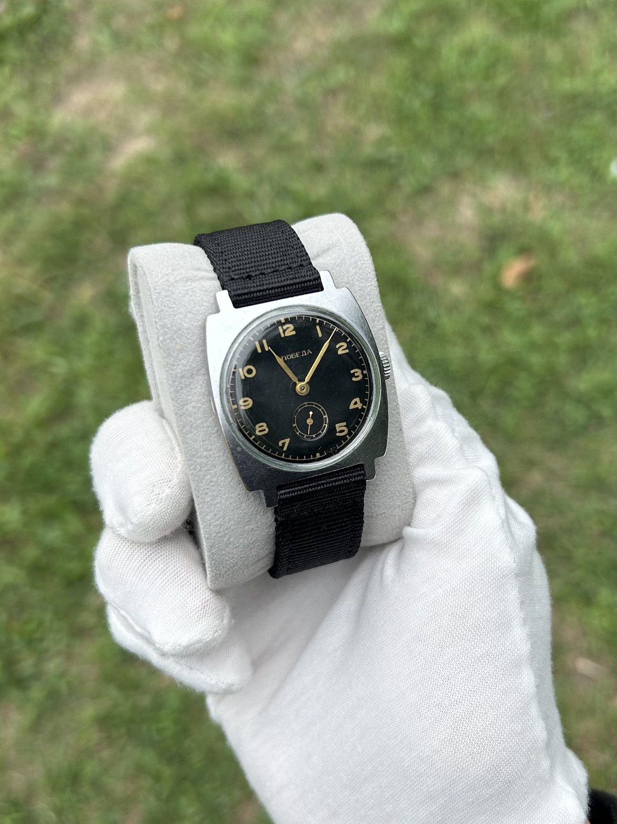 Vintage Vintage Watch Pobeda Soviet USSR Mechanical 1970s Size ONE SIZE - 4 Thumbnail