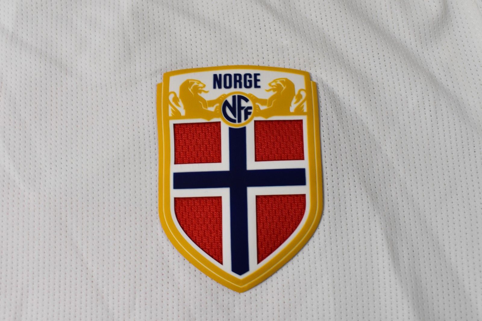 Nike 2018-2020 Nike NORWAY Away Shirt player Issue SIZE L Size US L / EU 52-54 / 3 - 8 Thumbnail