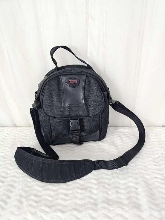 Tumi Tumi T2 black Ballistic Nylon Camera Shoulder Bag Vintage Size ONE SIZE - 1 Thumbnail