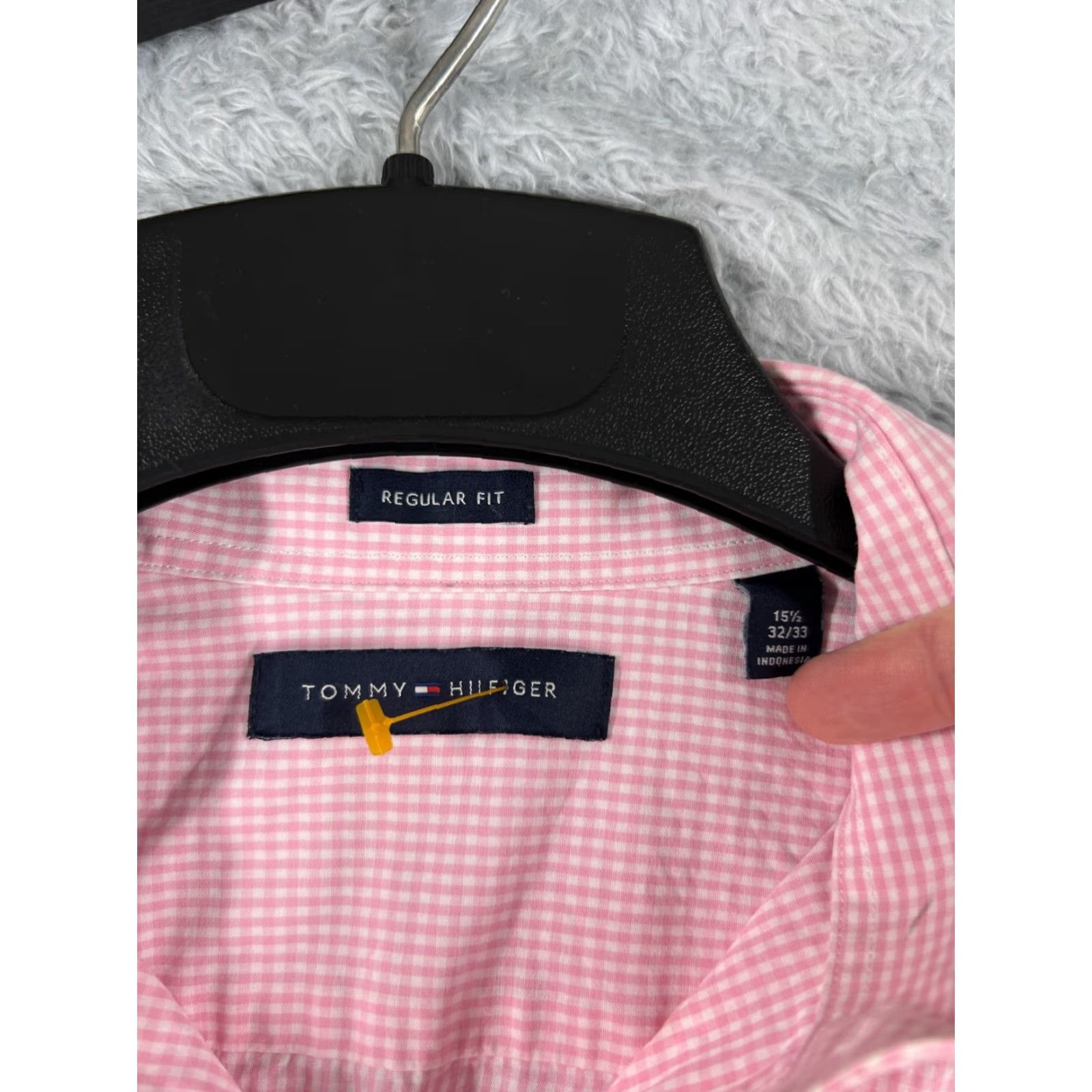 Tommy Hilfiger Tommy Hilfiger Button-Up Shirt Men 15.5 Pink Plaid Long Sleeve Regular Fit Size US M / EU 48-50 / 2 - 7 Thumbnail