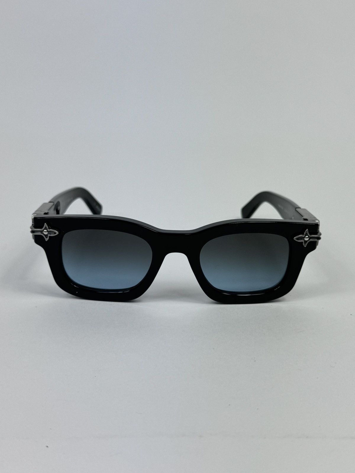 Louis Vuitton PHARRELL WILLIAMS LV ARABESQUE SUNGLASSES Size ONE SIZE - 3 Thumbnail