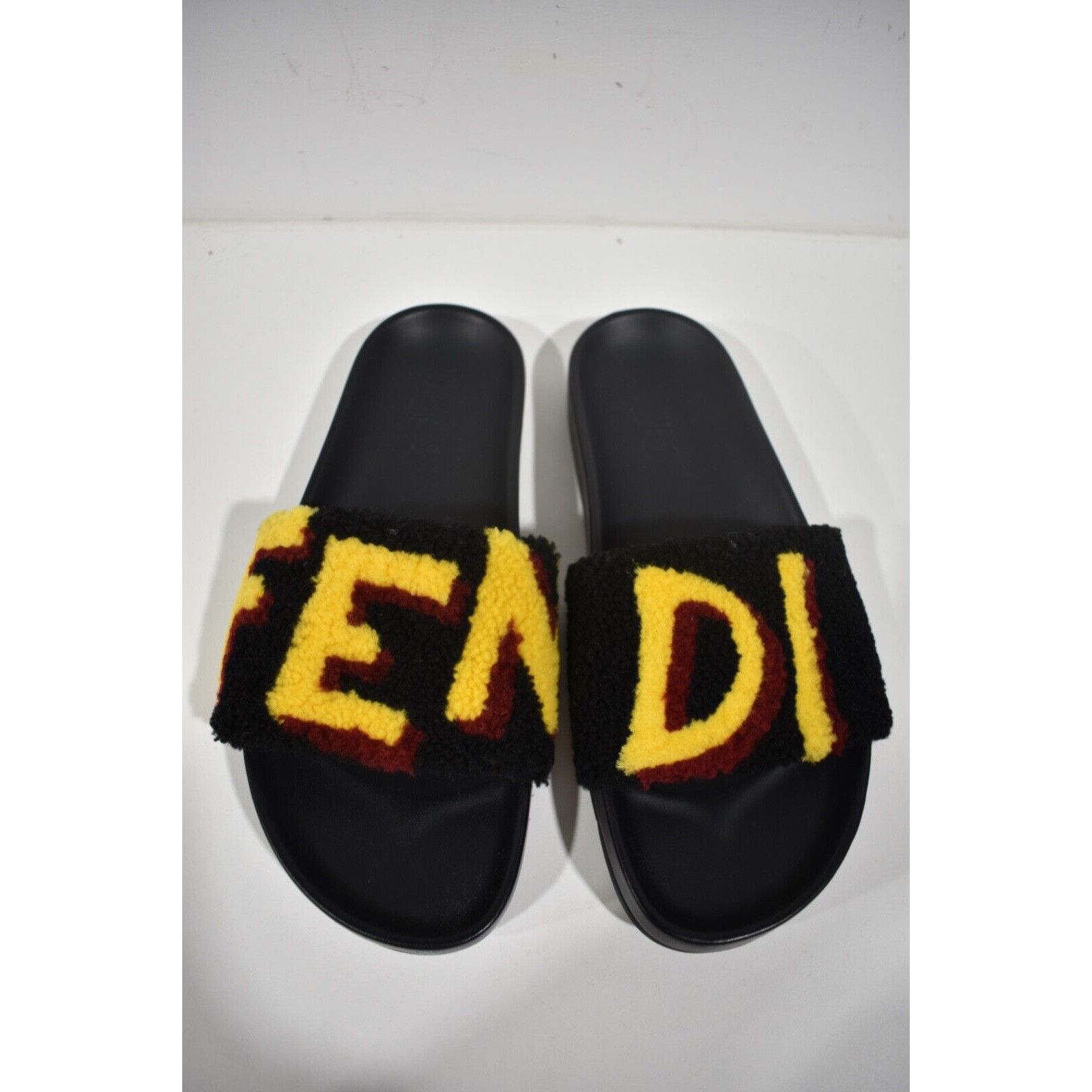 Fendi Fendi Mens Shearling Fur Logo Flat Slide Sandal Flip Flop 7 Size US 7 / EU 40 - 8 Thumbnail