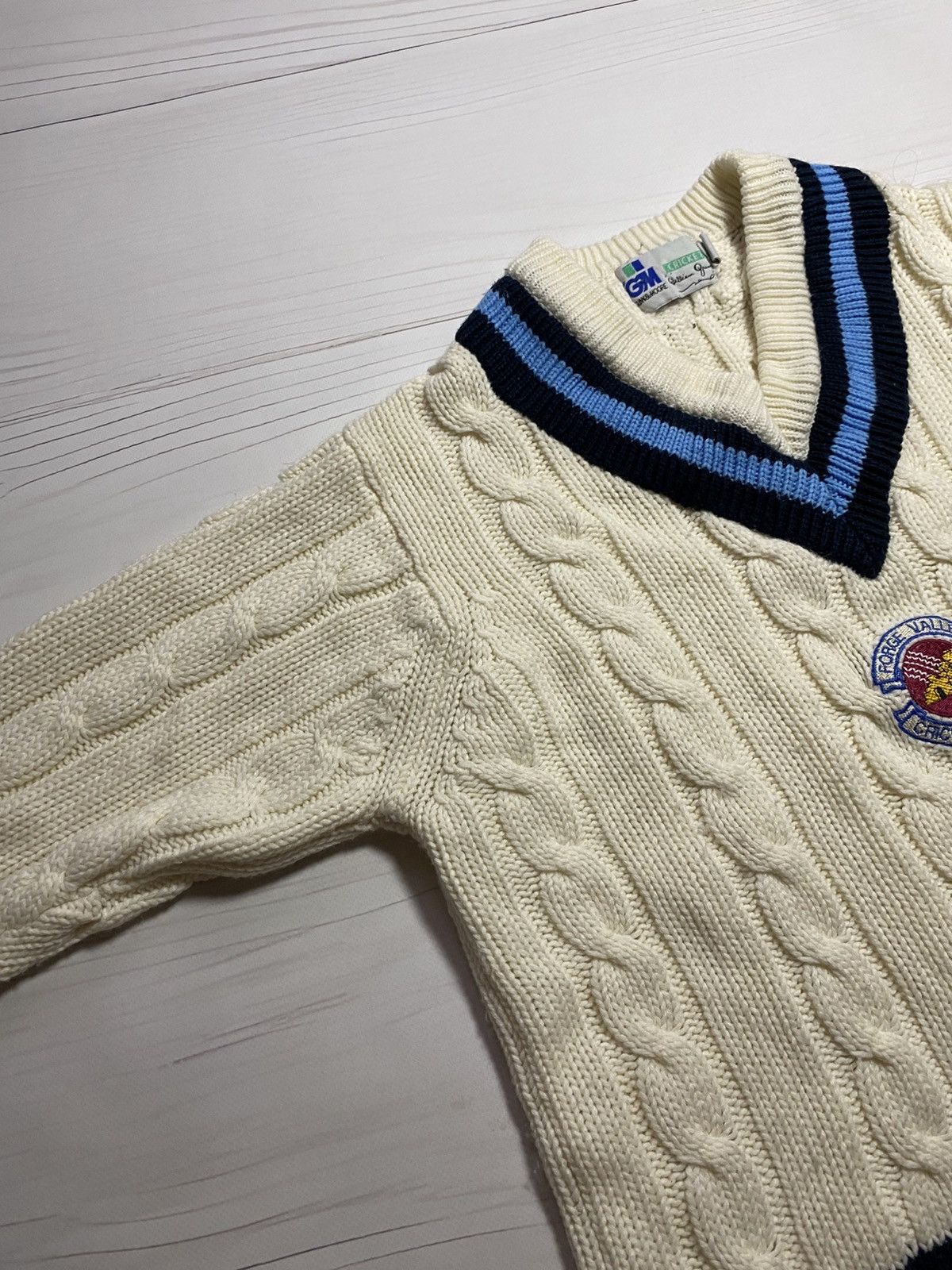 Vintage Vintage GM Sweater V-Neck 80s George Valley Cricket Club Size US M / EU 48-50 / 2 - 11 Thumbnail