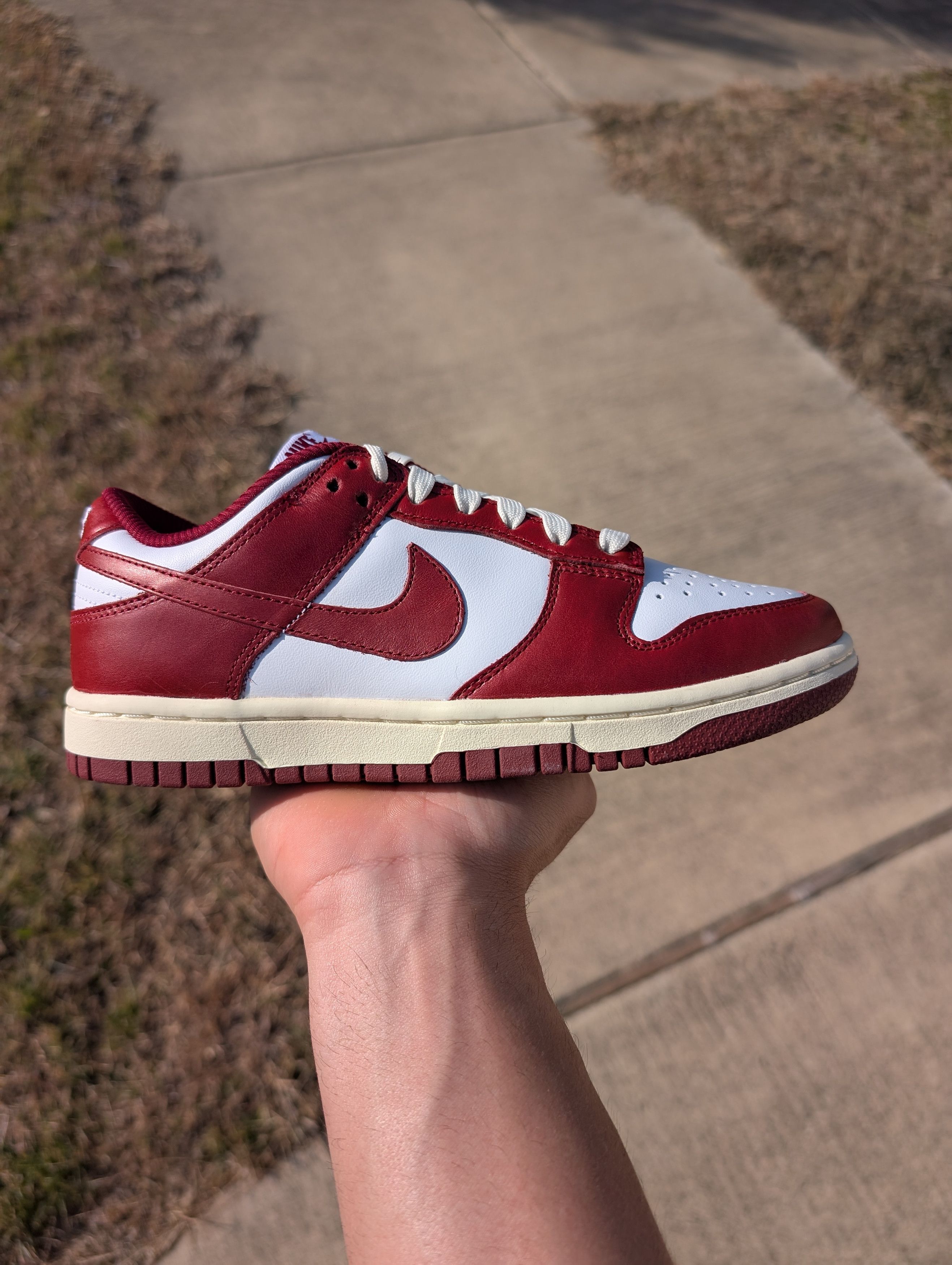 Nike Vintage Red Dunk Low Size US 5 / EU 37 - 9 Thumbnail
