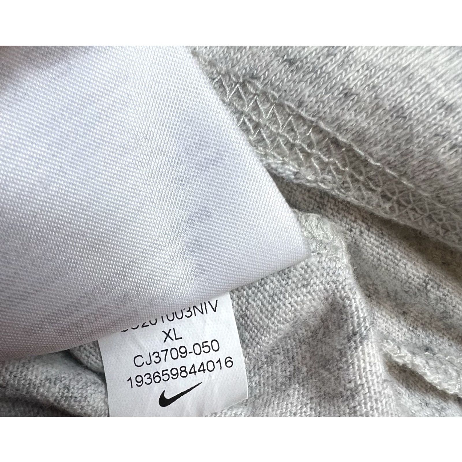 Nike Nike CJ3709-050 Sportswear Varsity Tank Women XL Red Breathable Activewear Womens Size XL / US 12-14 / IT 48-50 - 7 Thumbnail