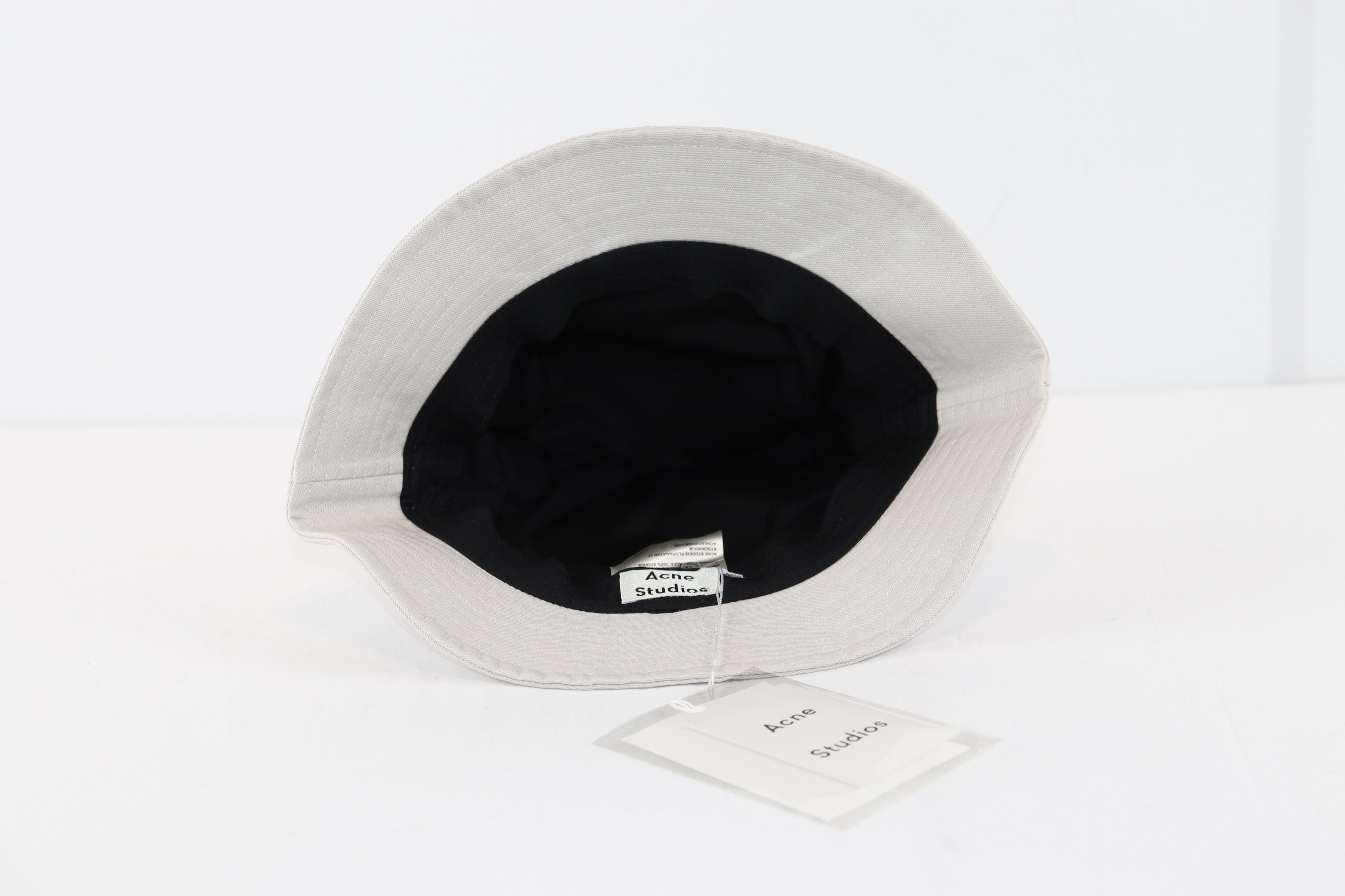 Acne Studios o1rshd1 Size: OS / Logo Bucket Hat in Oat Beige Size ONE SIZE - 4 Thumbnail