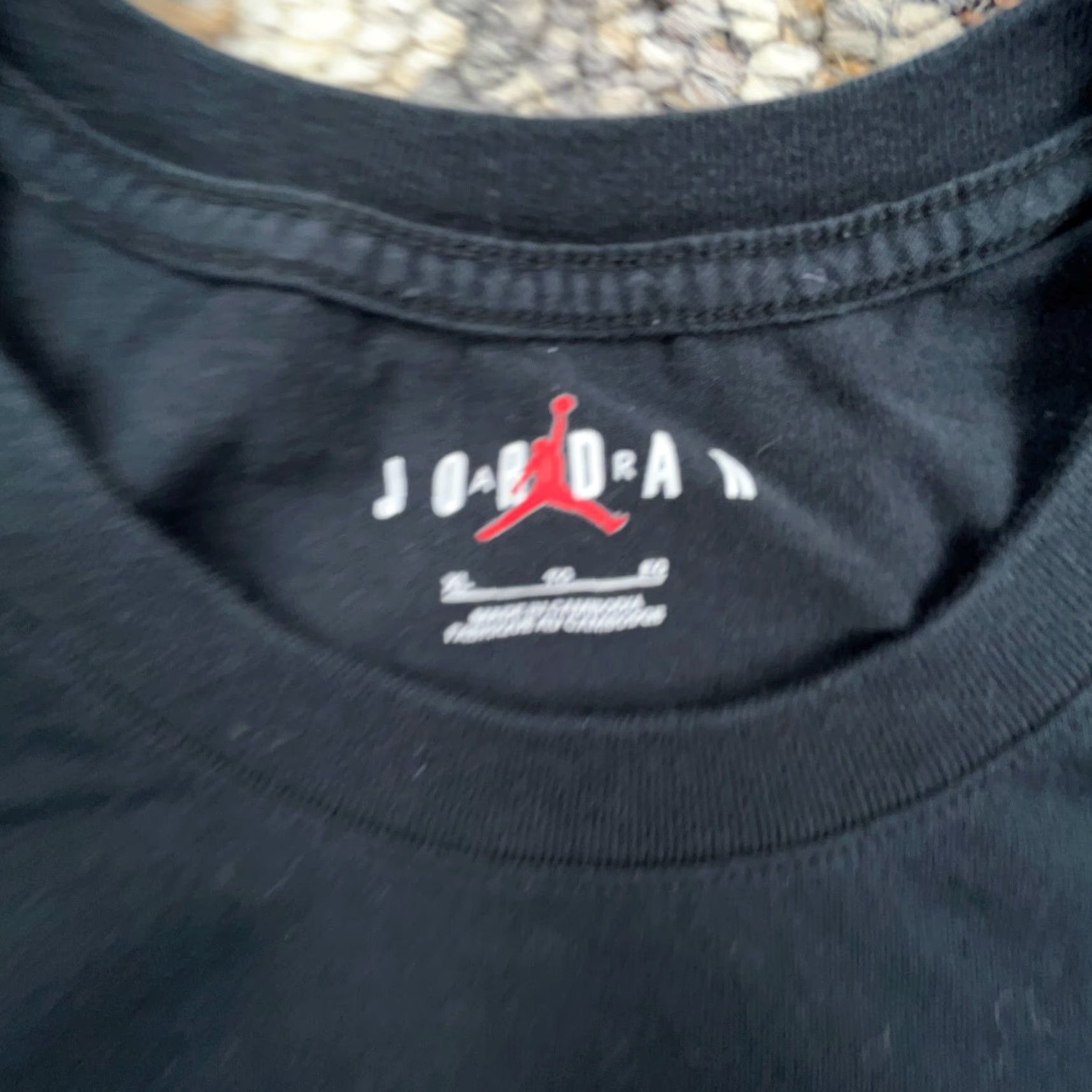 Jordan Brand VINTAGE Jordan Shirt Men XL Black Red Tee Air Jump Man Spell Out Street Wear Adult Size US XL / EU 56 / 4 - 3 Thumbnail