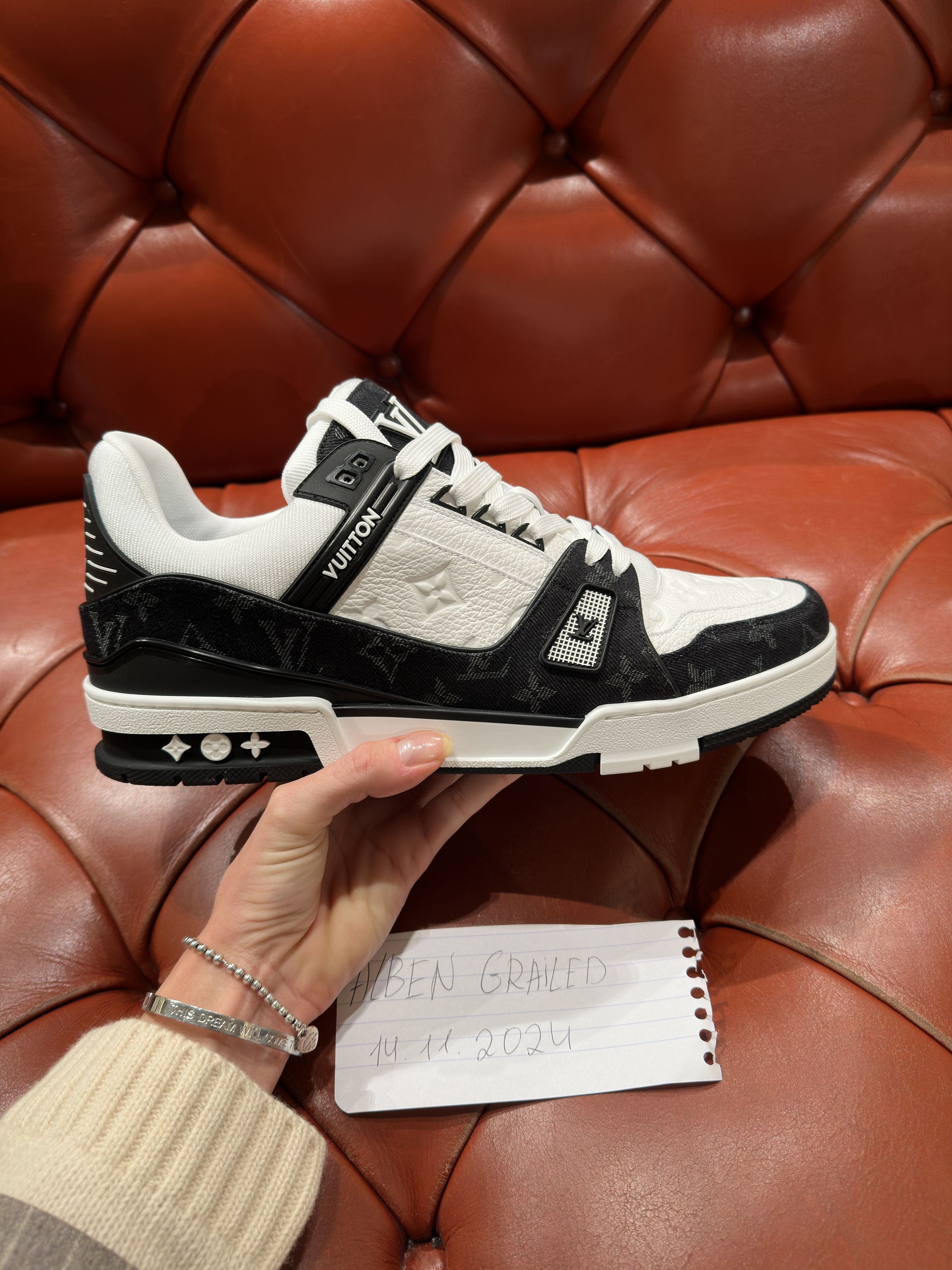 Louis Vuitton Louis Vuitton Trainer Sneaker Size US 10.5 / EU 43-44 - 4 Thumbnail
