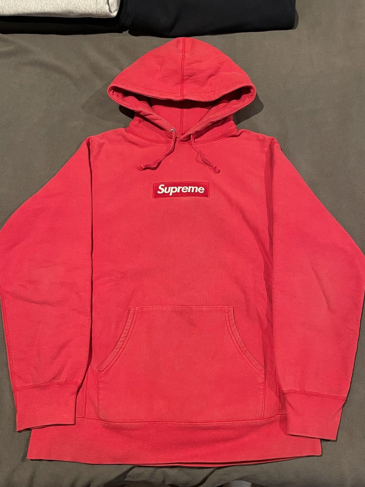 Supreme Supreme 2016 Red on Red Box Logo hoodie Size US XL / EU 56 / 4 - 3 Thumbnail