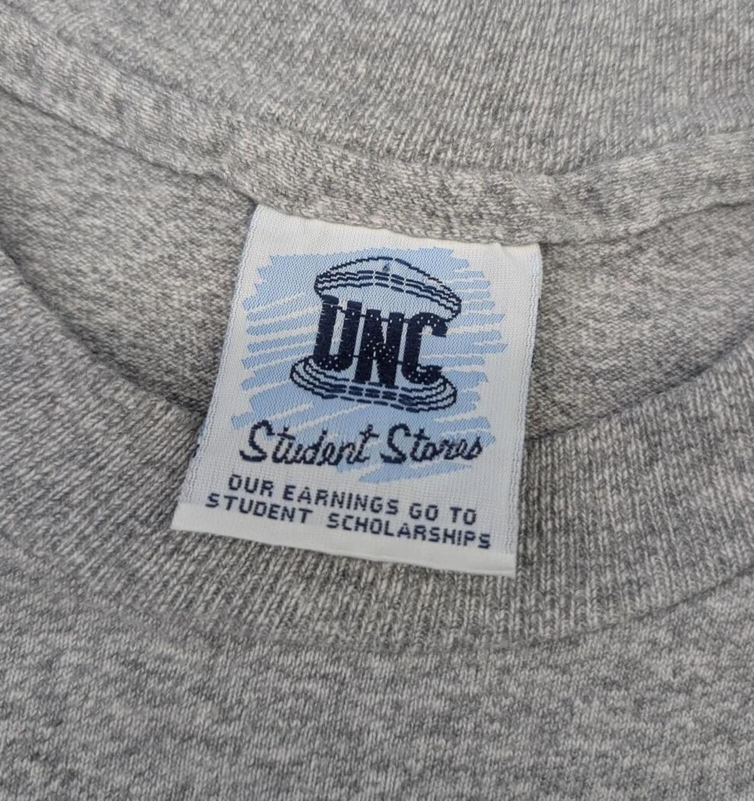 Vintage Vintage 90s University of North Carolina Chapel Hill T-shirt Size US M / EU 48-50 / 2 - 3 Thumbnail