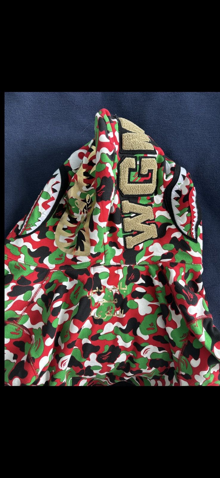 Bape Bape Dubai Anniversary Camo Shark Full Zip Hoodie Size US L / EU 52-54 / 3 - 3 Thumbnail